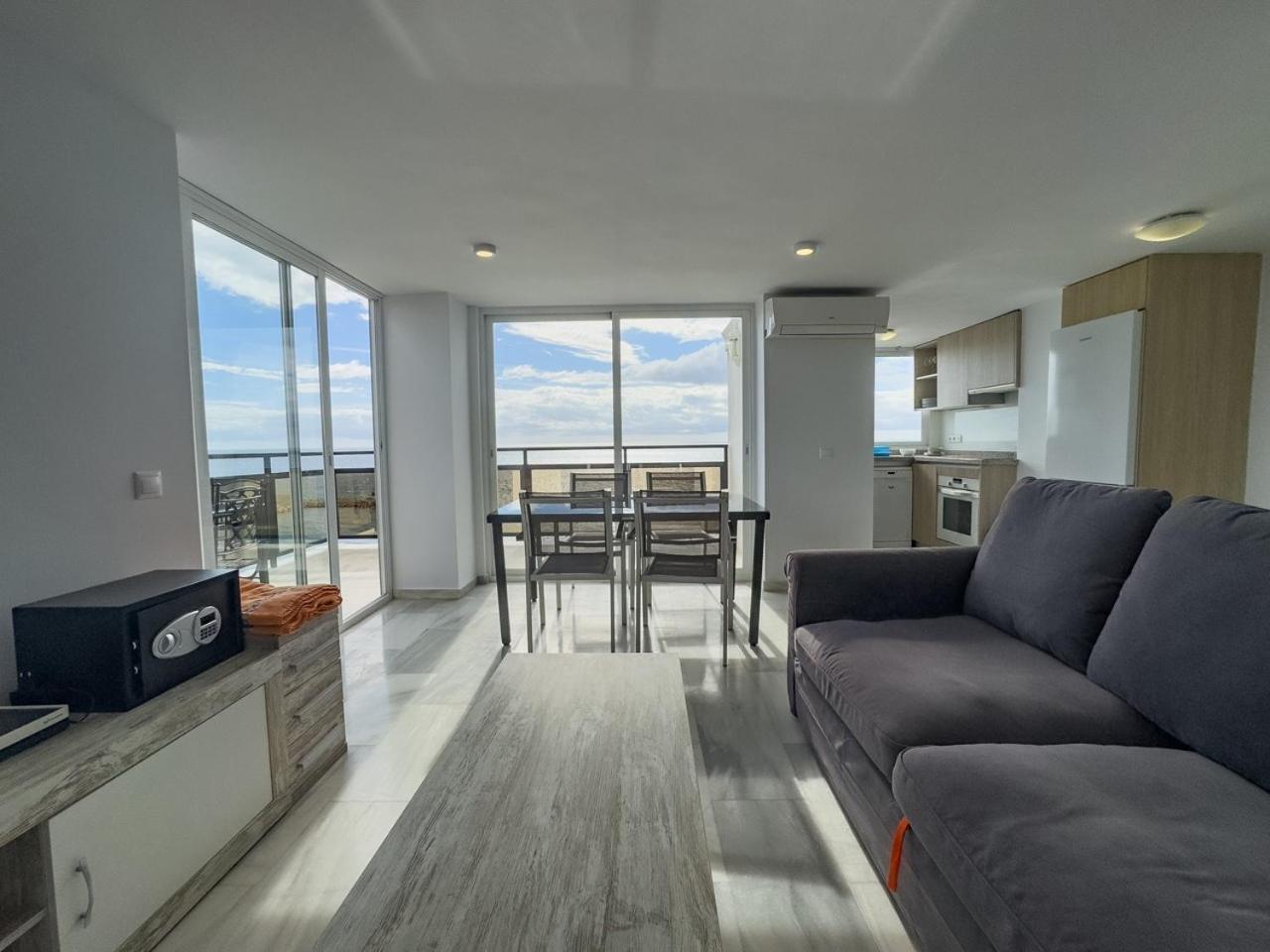 Skol 617 Beachfront Two-bedrooms Duplex With Sea Views Marbella