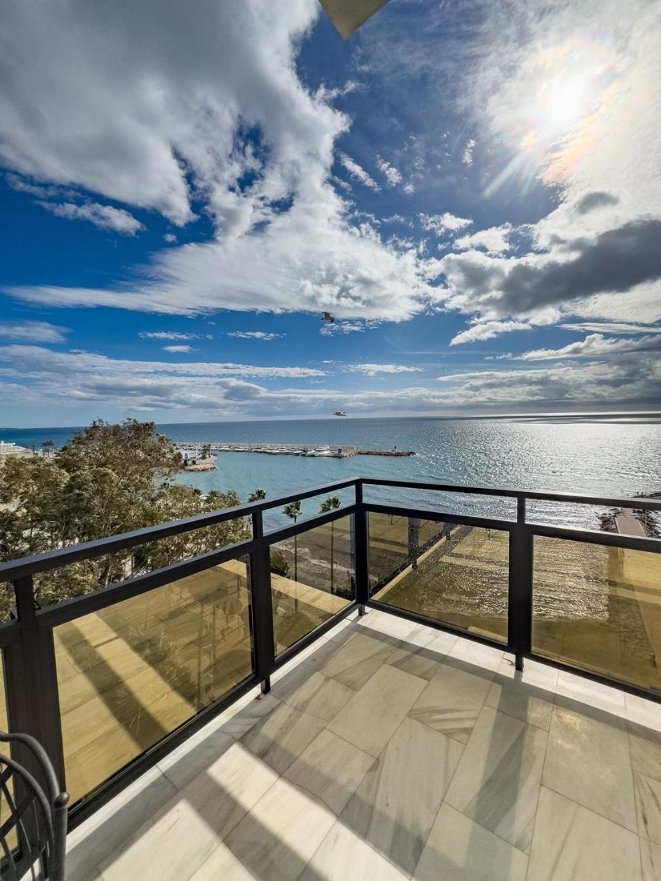 Skol 617 Beachfront Two-bedrooms Duplex With Sea Views Apartment