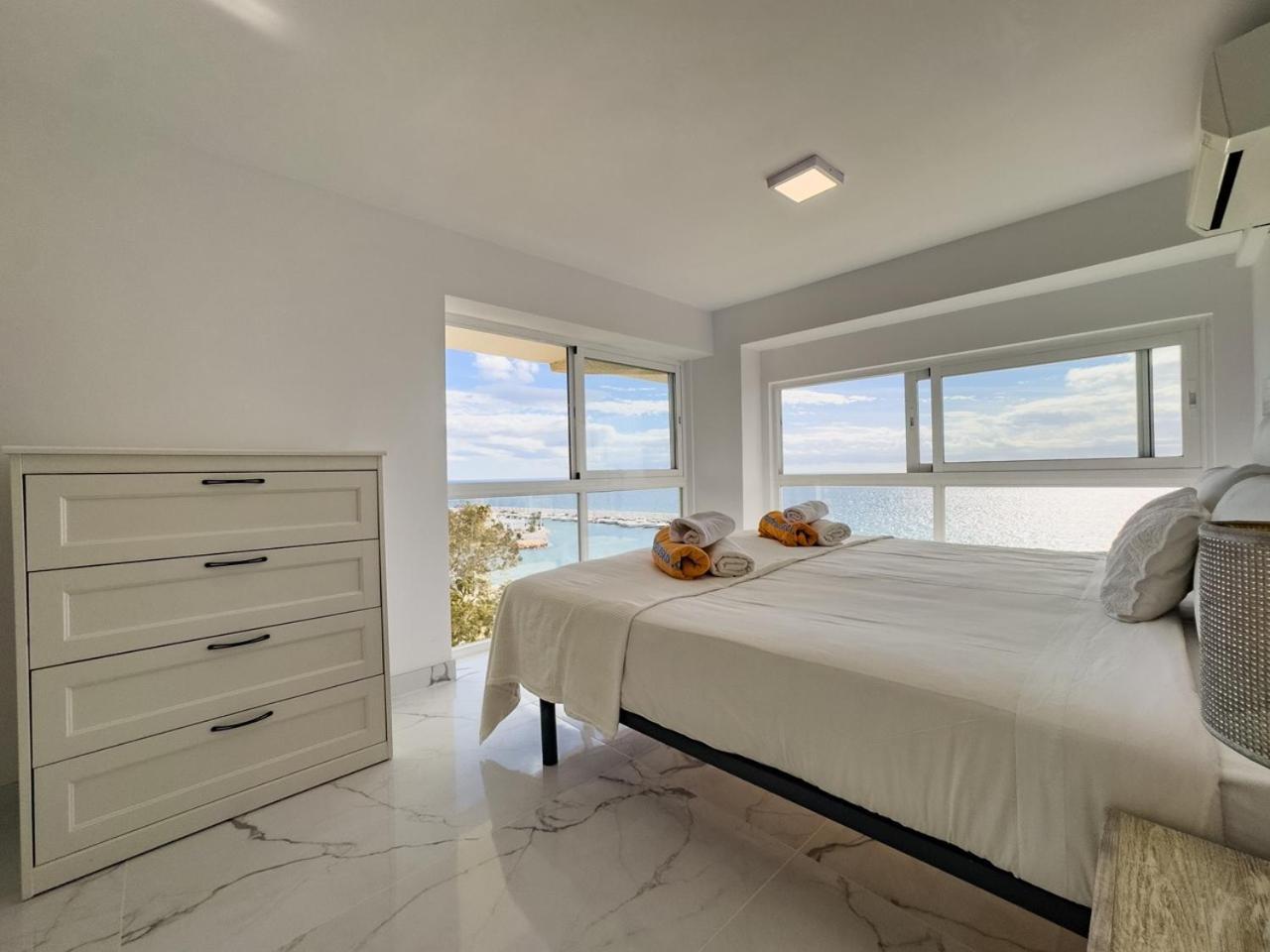 Skol 617 Beachfront Two-bedrooms Duplex With Sea Views Marbella