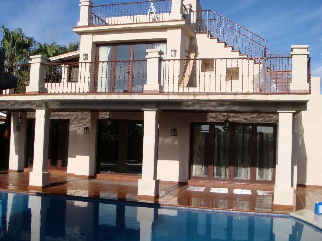 Casa Farah Golden Mile Coral Behind Aldi Villa *