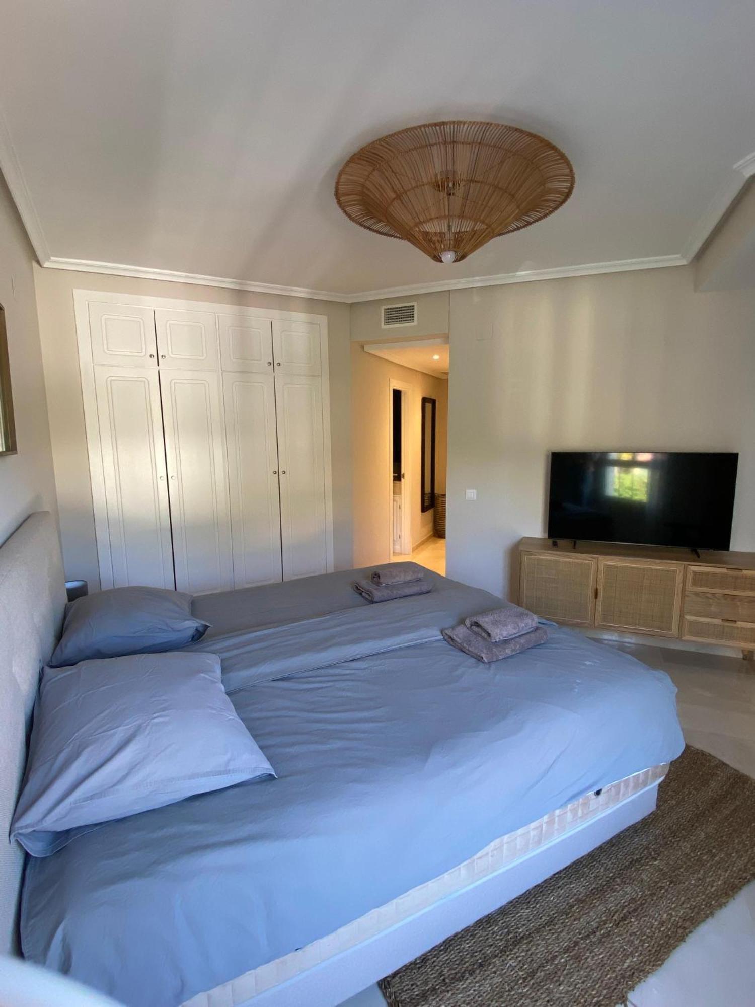 First Line Beautiful And Bright Apartment *