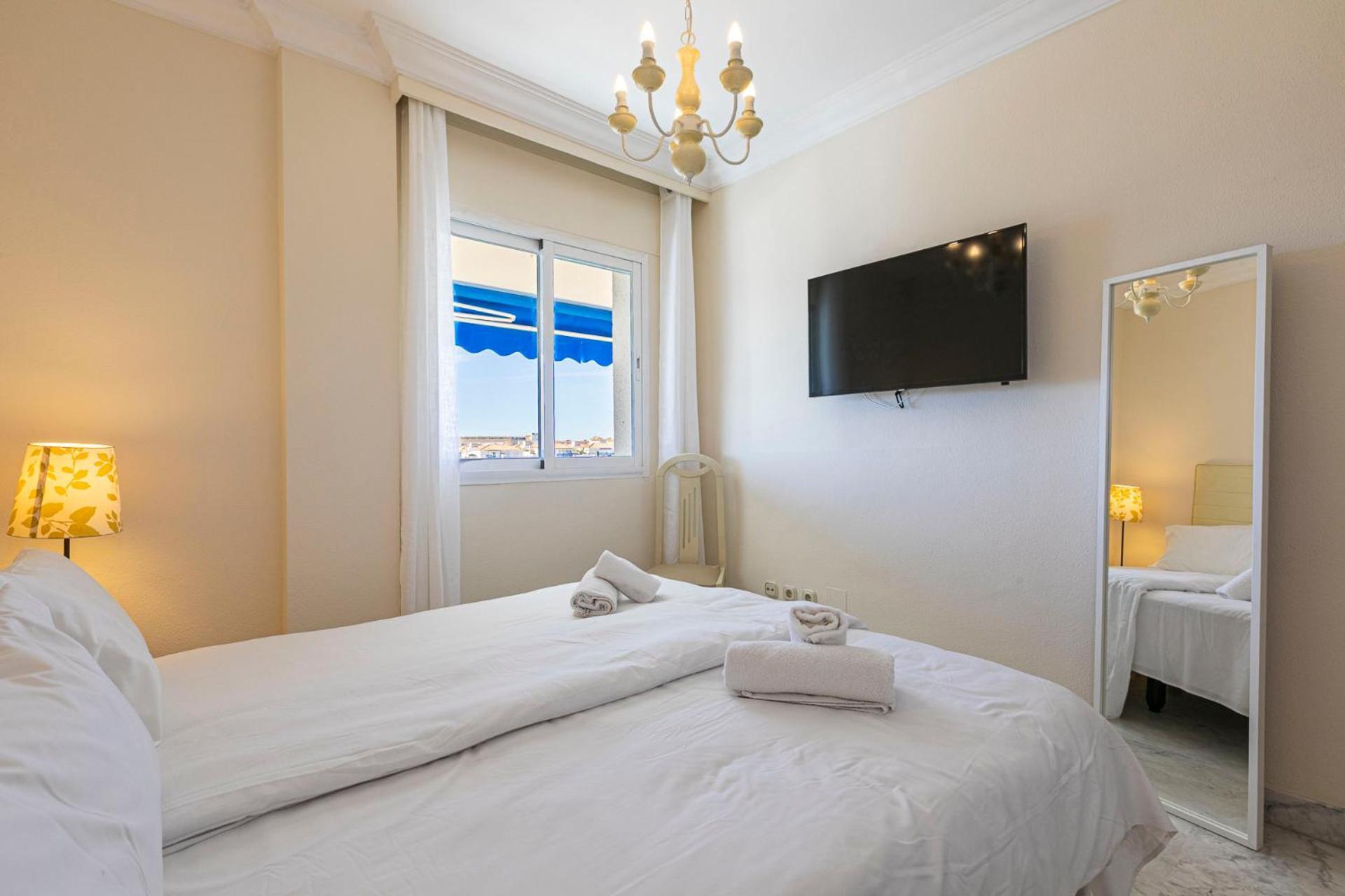 Apartment Puerto Banus, Marina Banus, 2br, 2bth, Seaviews And Parking *
