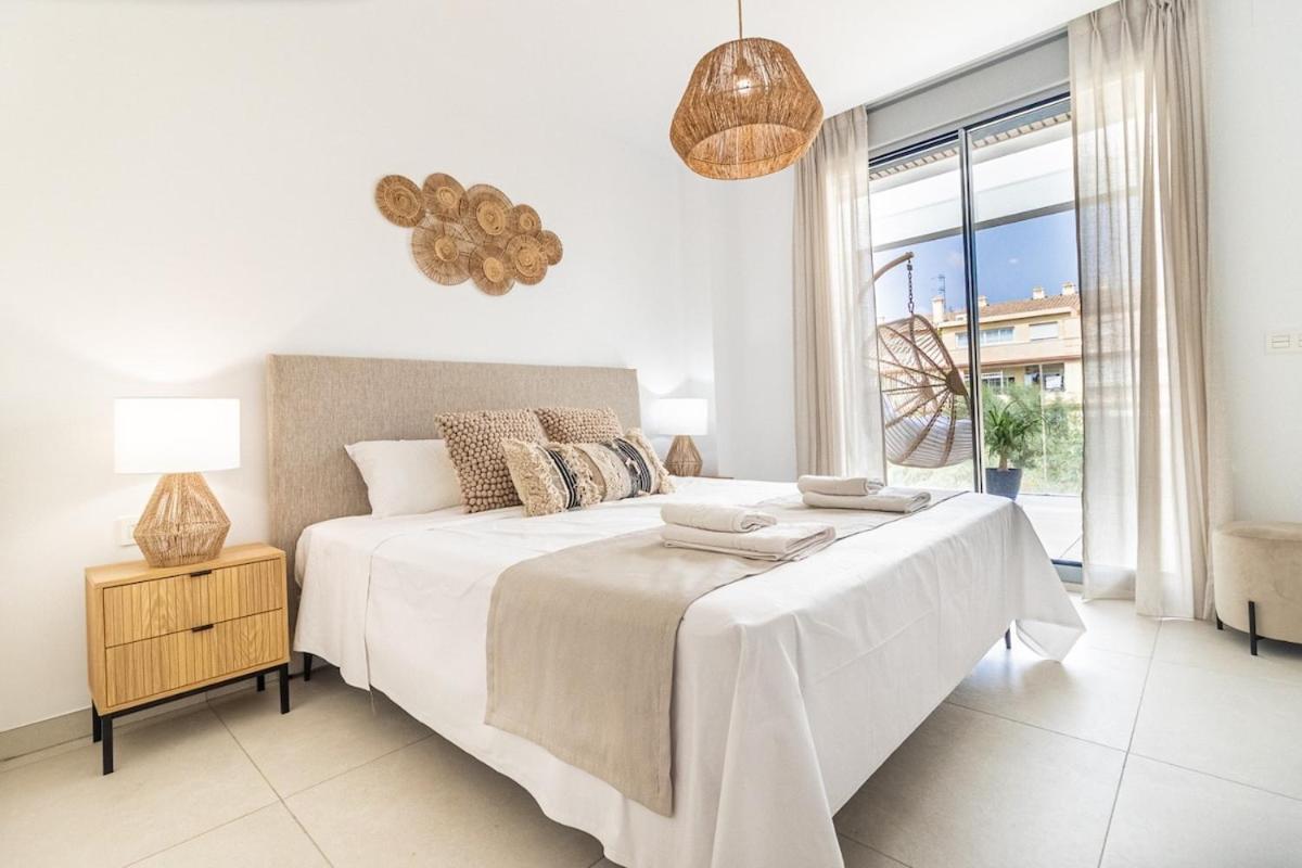 Bellamar Luxury In With Amenities Apartment