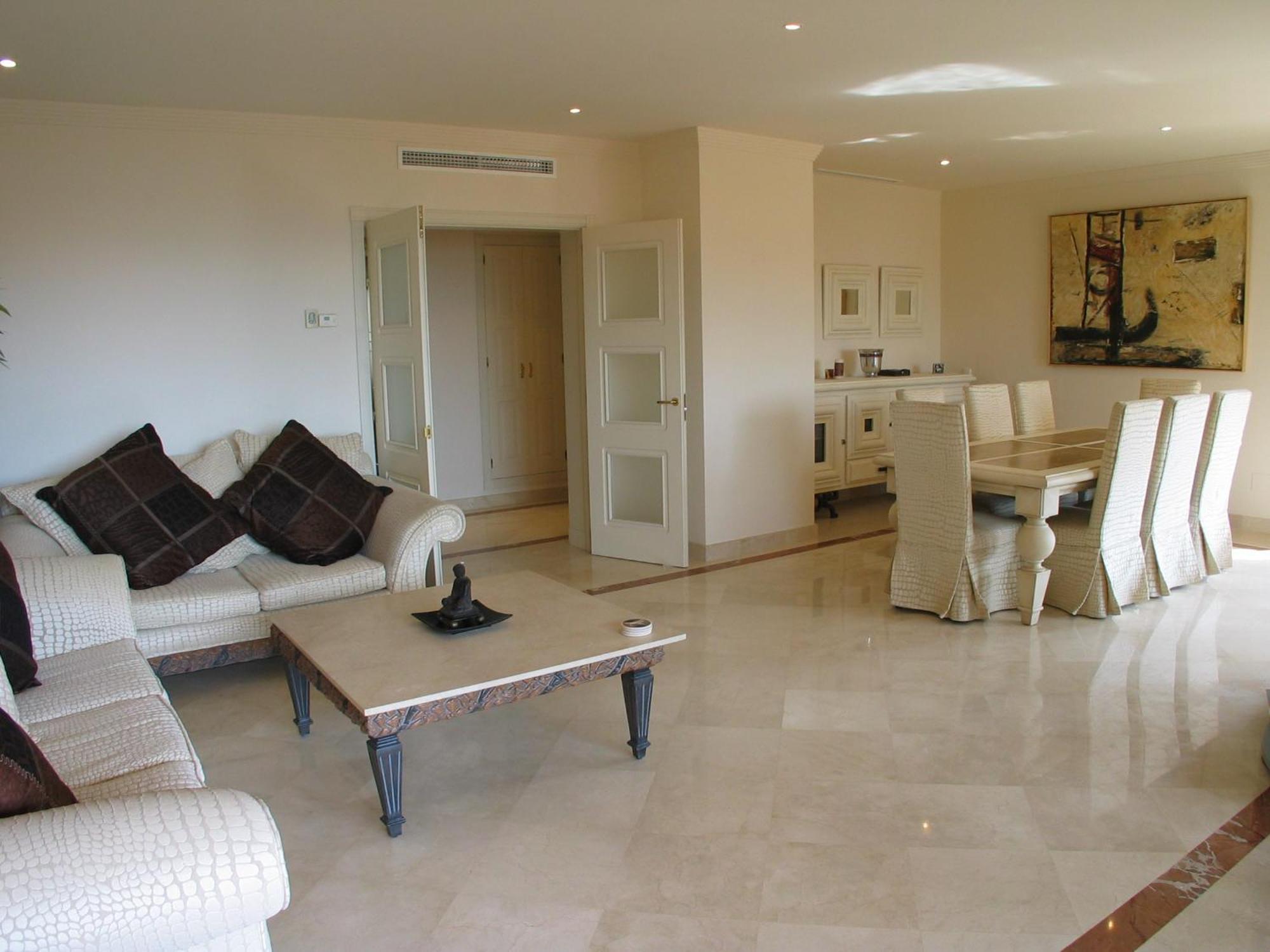 Stylish 4 Bedroom Penthouse Just Steps From Bahia Apartment