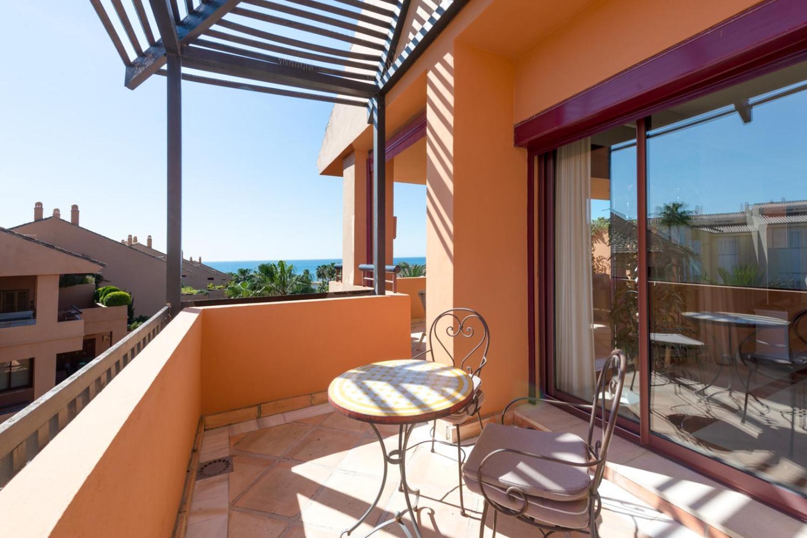 Apartment Stylish 4 Bedroom Penthouse Just Steps From Bahia Marbella
