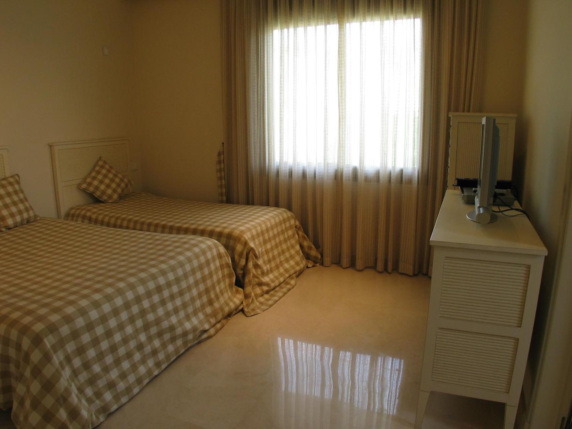 Apartment Stylish 4 Bedroom Penthouse Just Steps From Bahia *