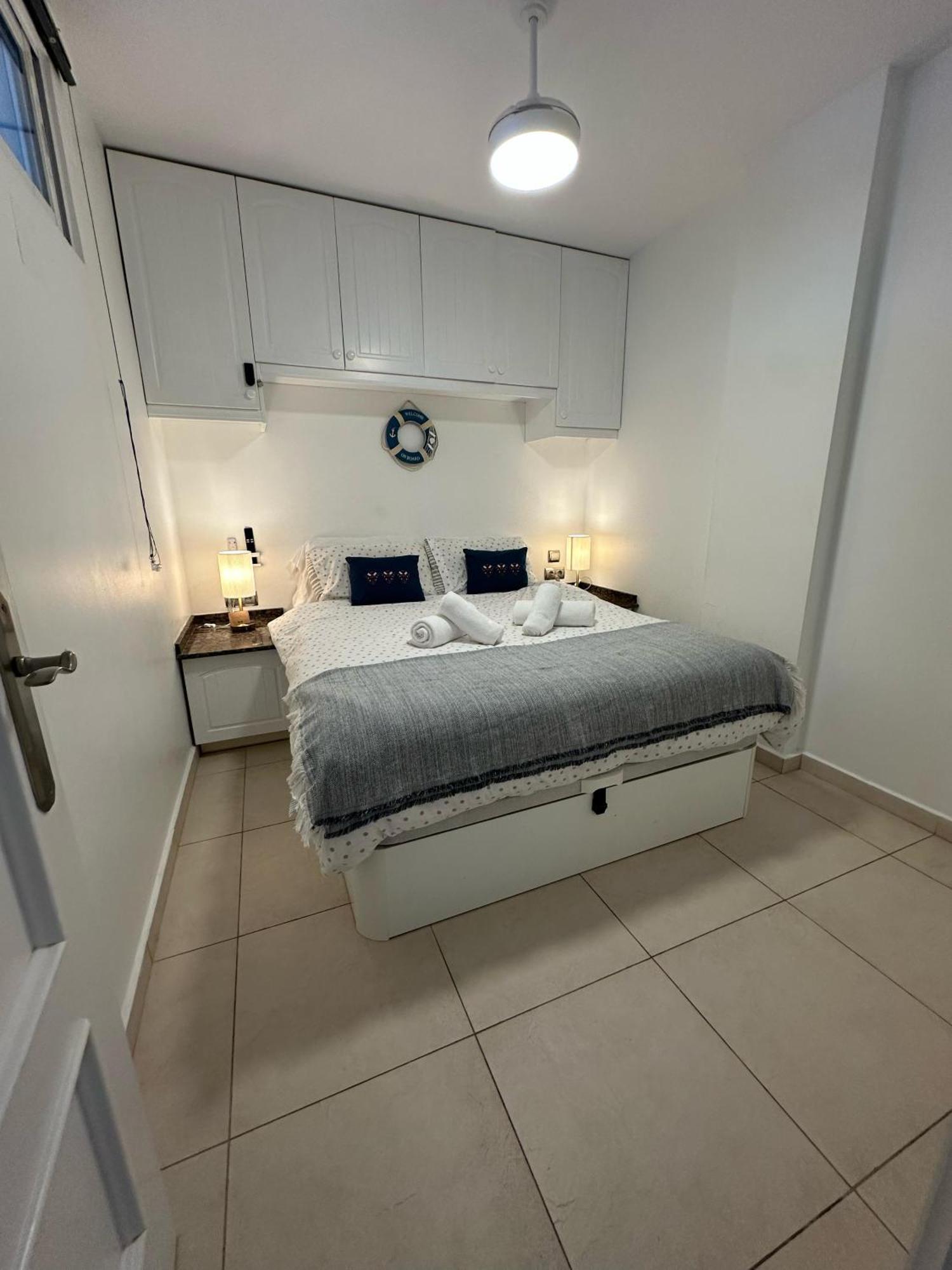 Modern 1br Walk To Beach, Casino & Puerto Banus Apartamento *