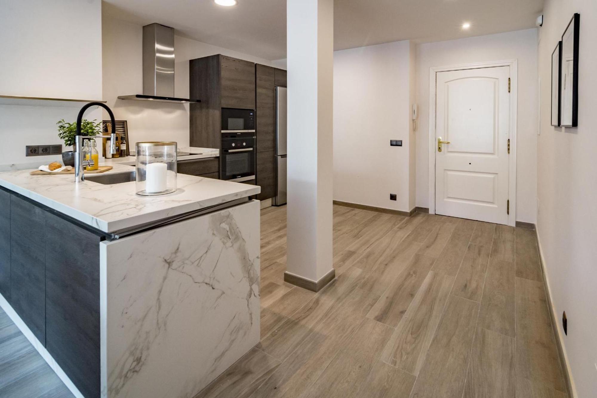 Pr - Stunning Flat Front Line Puerto Banus Apartamento