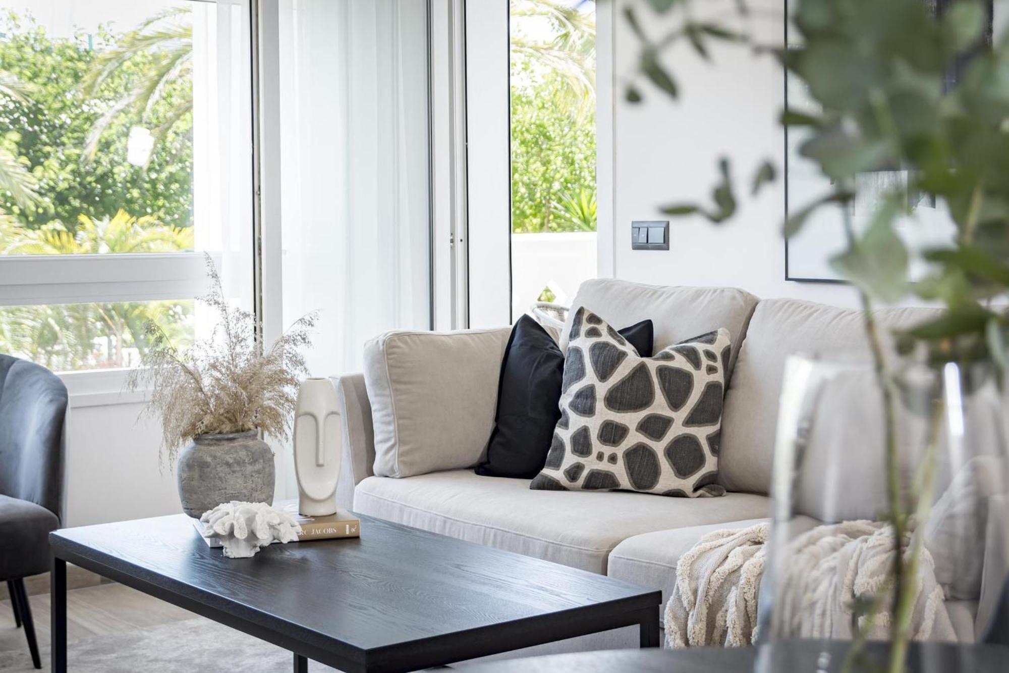 Pr - Stunning Flat Front Line Puerto Banus Marbella