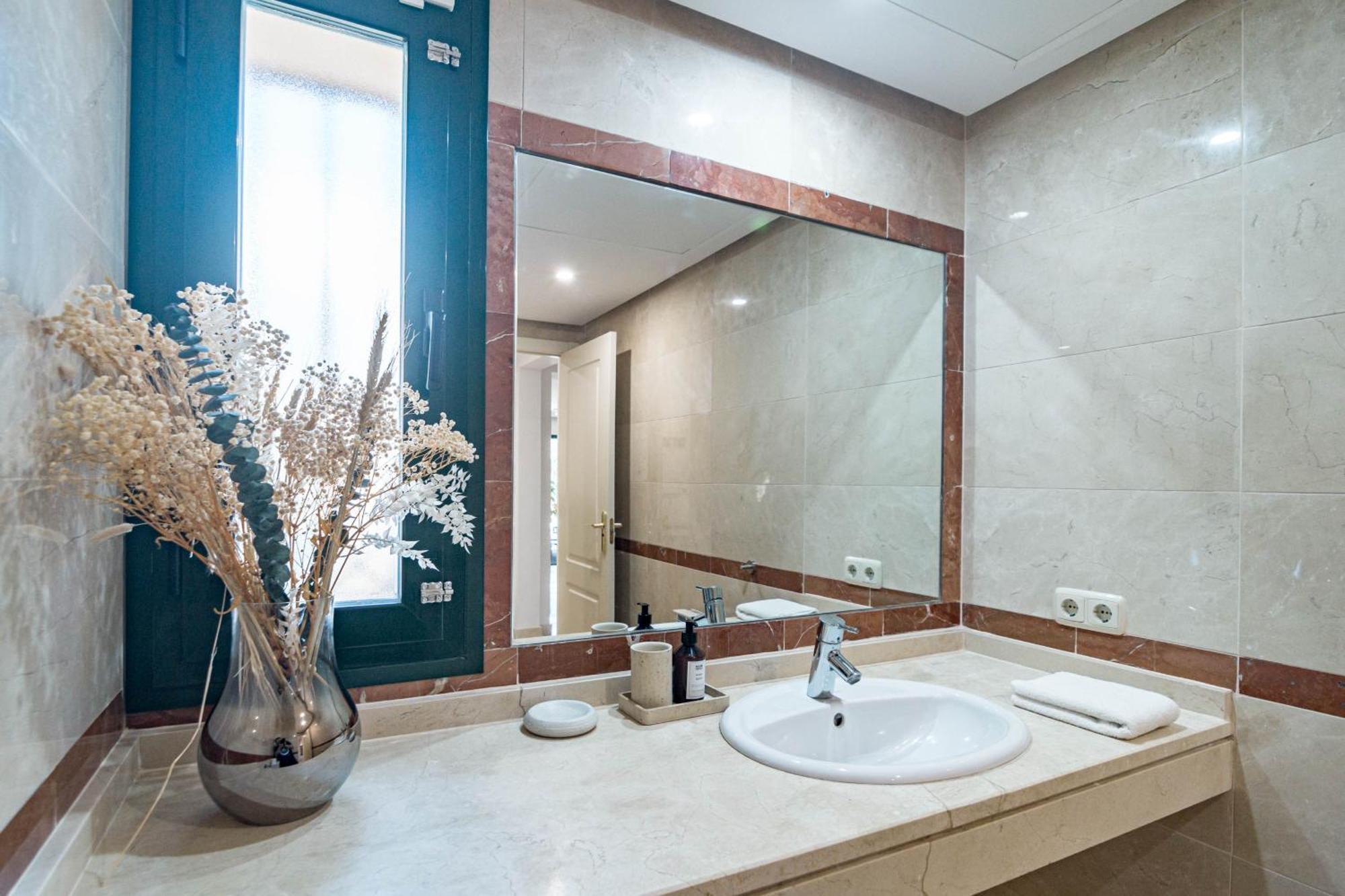 Hp1c25 - Family-friendly And Well Connected Apartment Marbella
