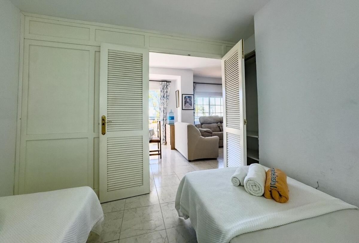 Mediterraneo 6 9 Charming Beachfront 1bedroom With Stunning Sea Views Apartment *