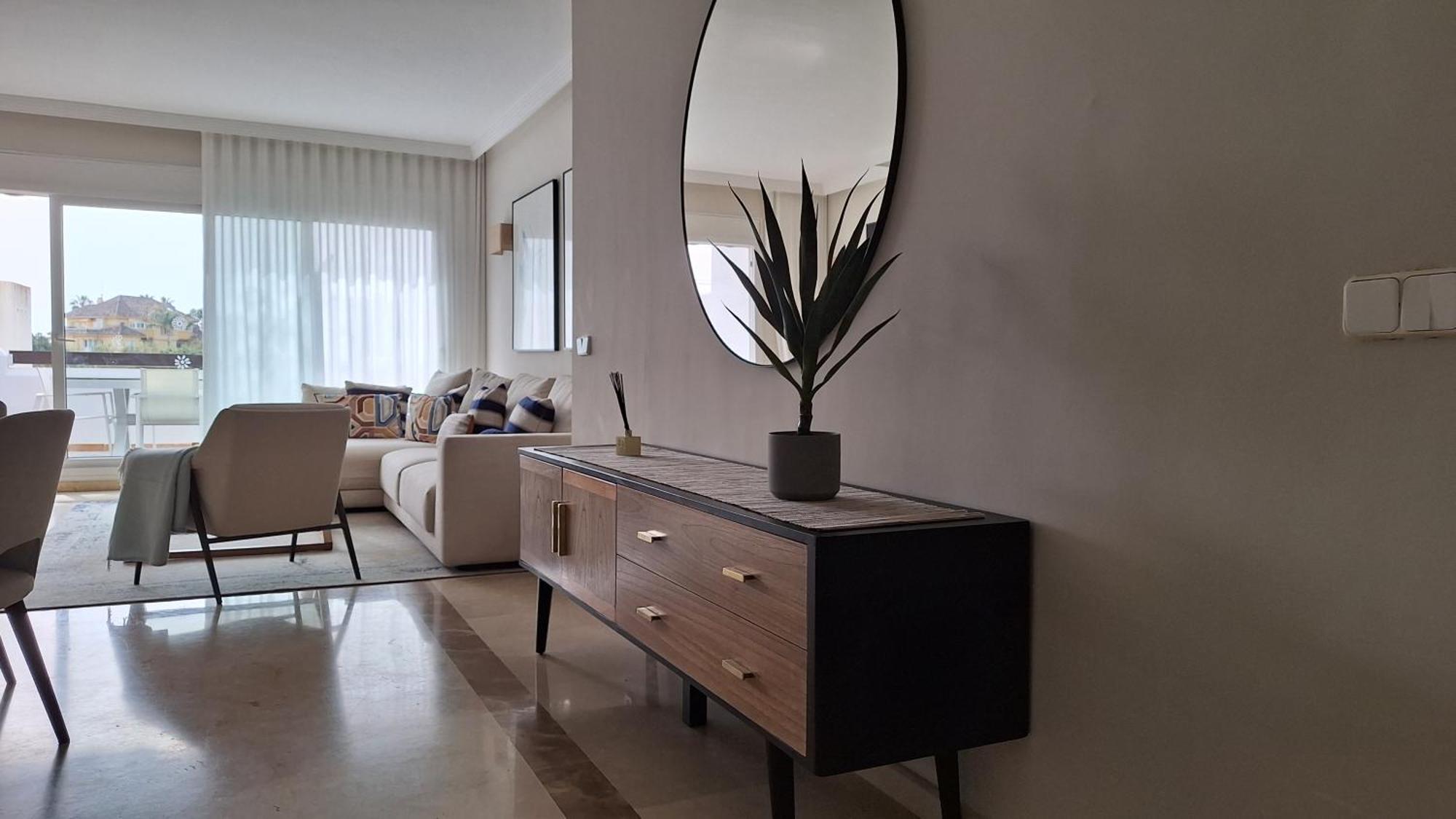 Apartment Living *