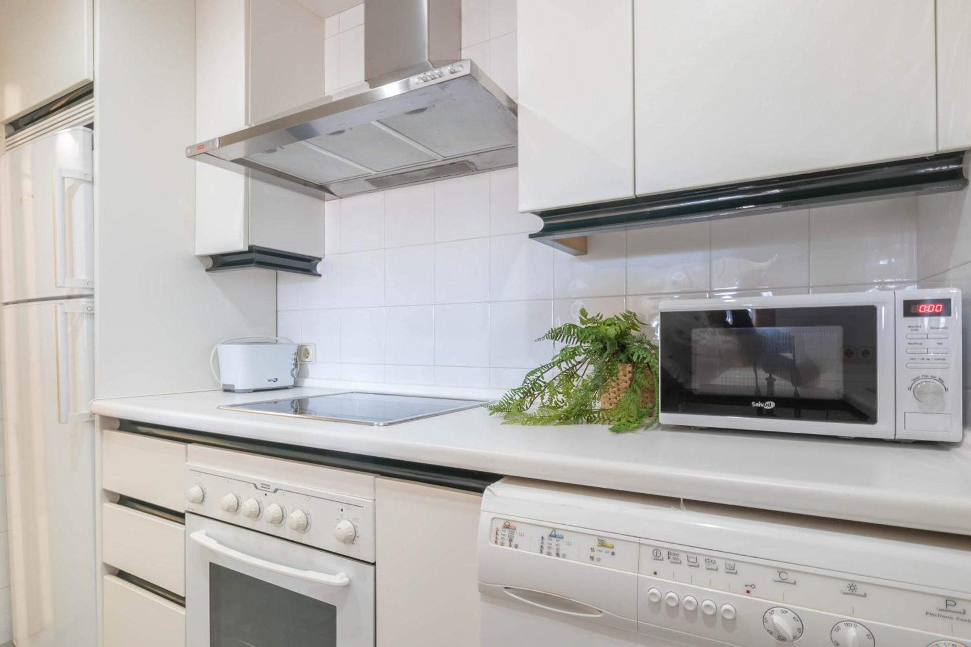 Marina Banus L Apartment