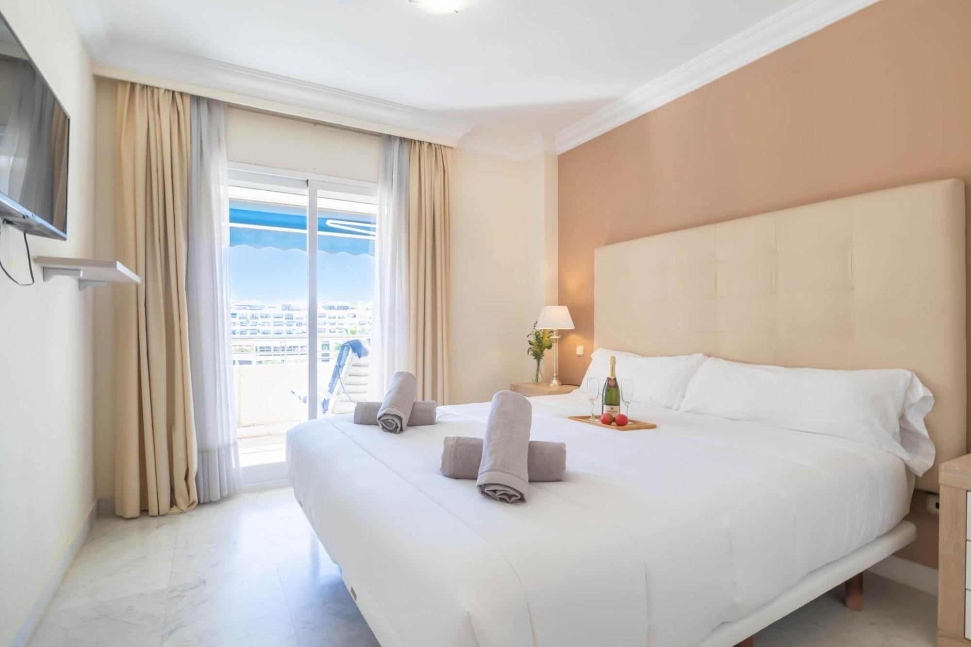 Apartment Marina Banus L