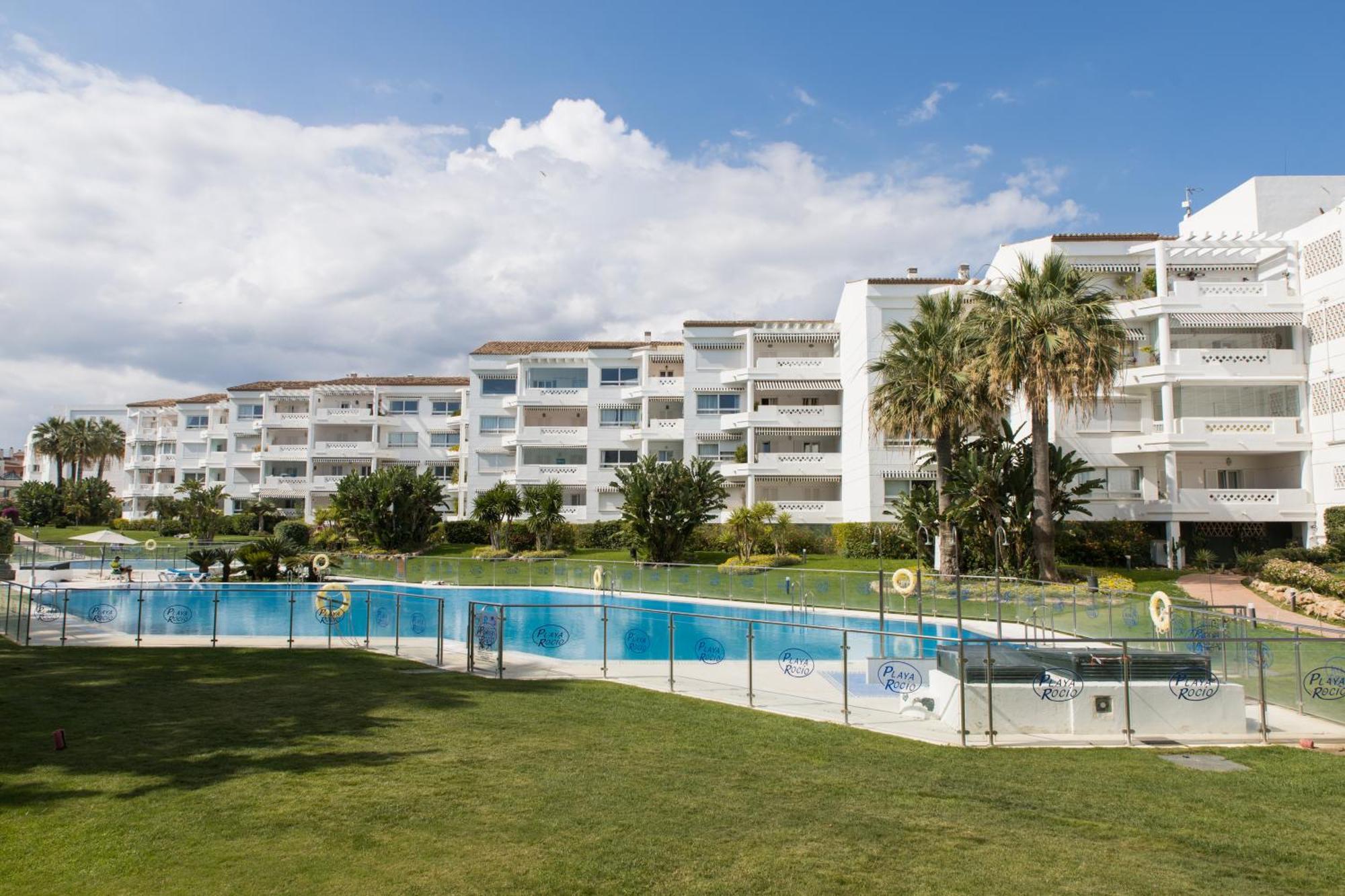 Primera Linea De Playa En Puerto Banus Apartment Marbella
