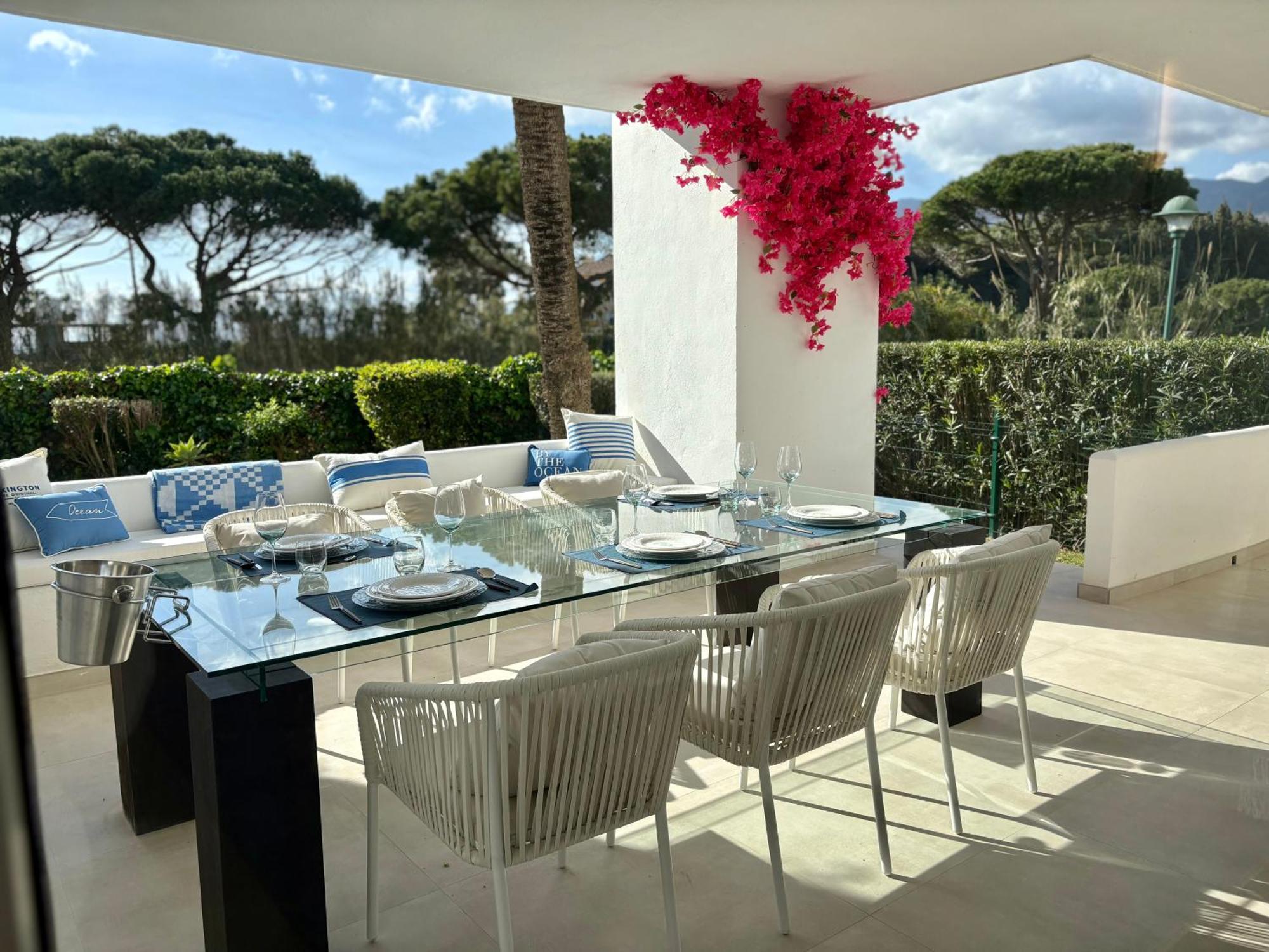 Monteros Palm Beach, Private Garden, Front *