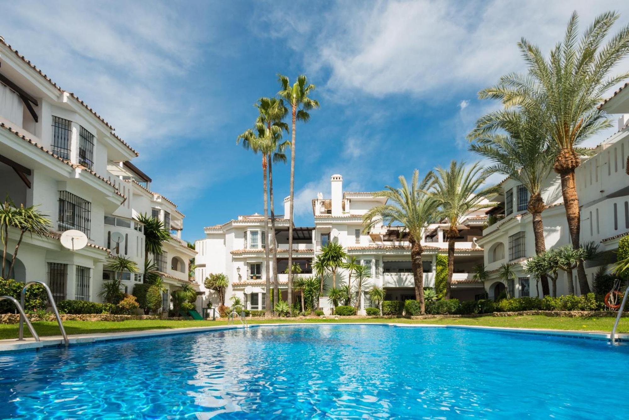 Apartment Atico Naranjos Marbella