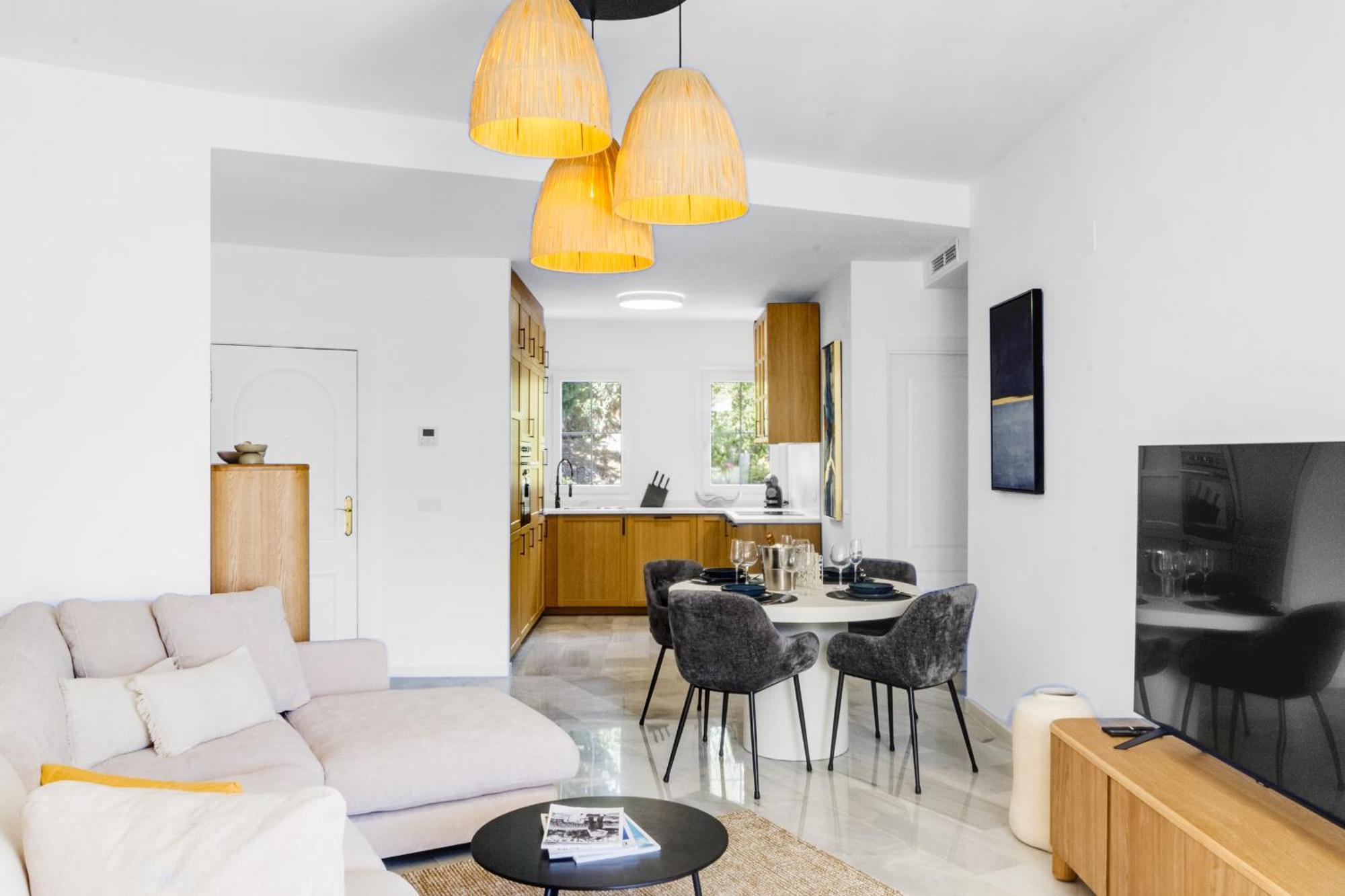 Real - Newly Reformed Apartment Marbella