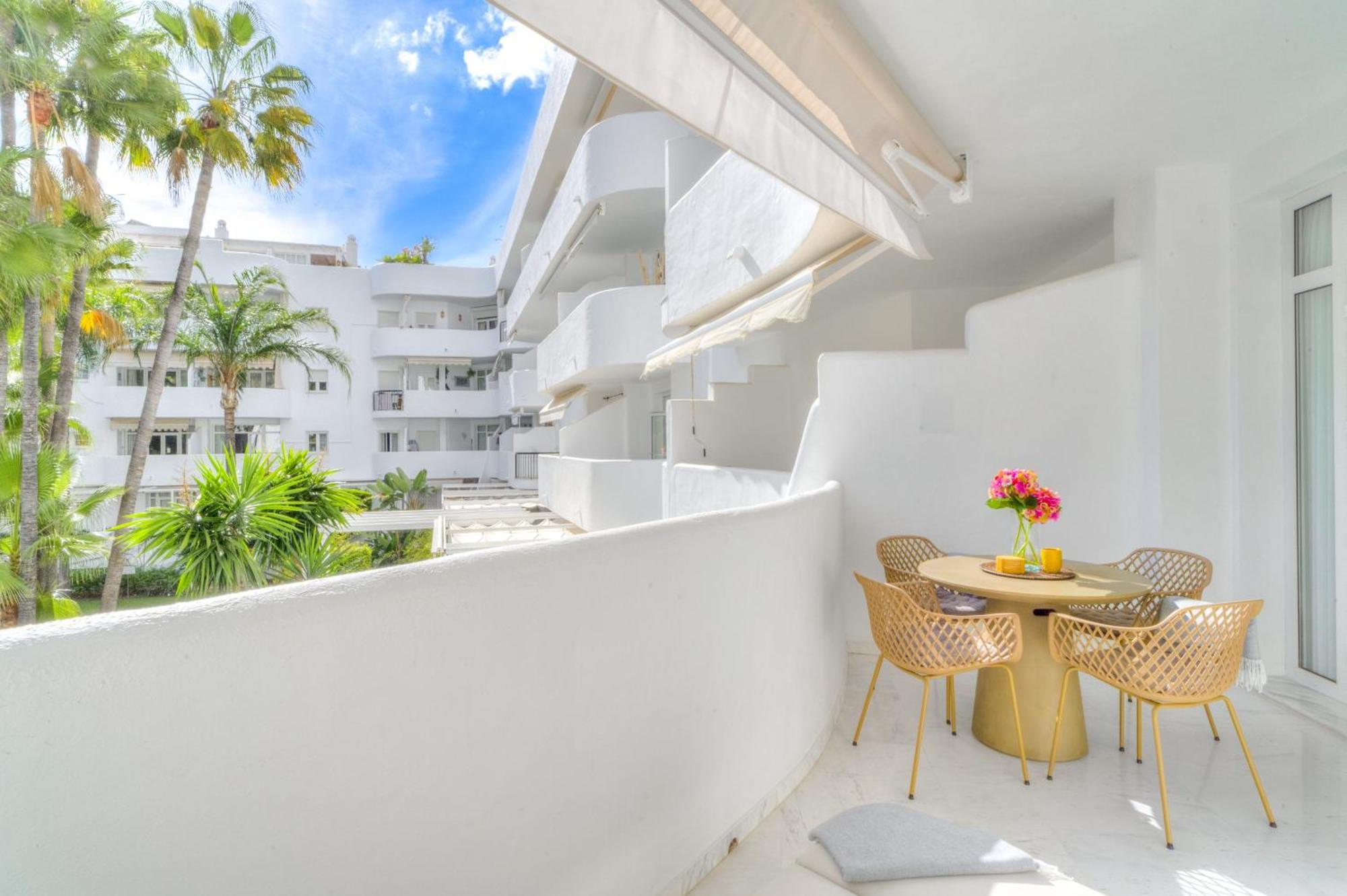 Real - Newly Reformed Apartment *