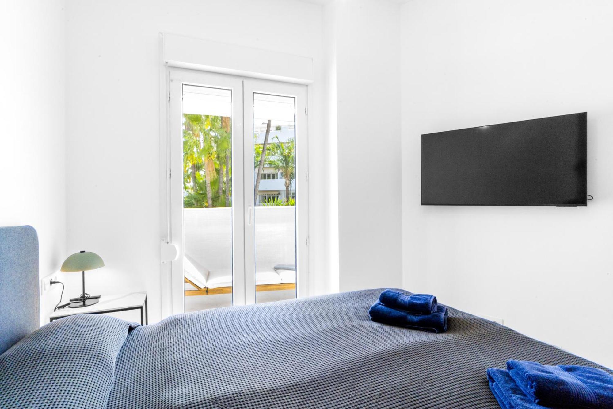 Real - Newly Reformed Appartement