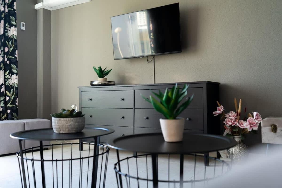 Marbellamar Calahonda - 2-bedroom 50 Meters From The