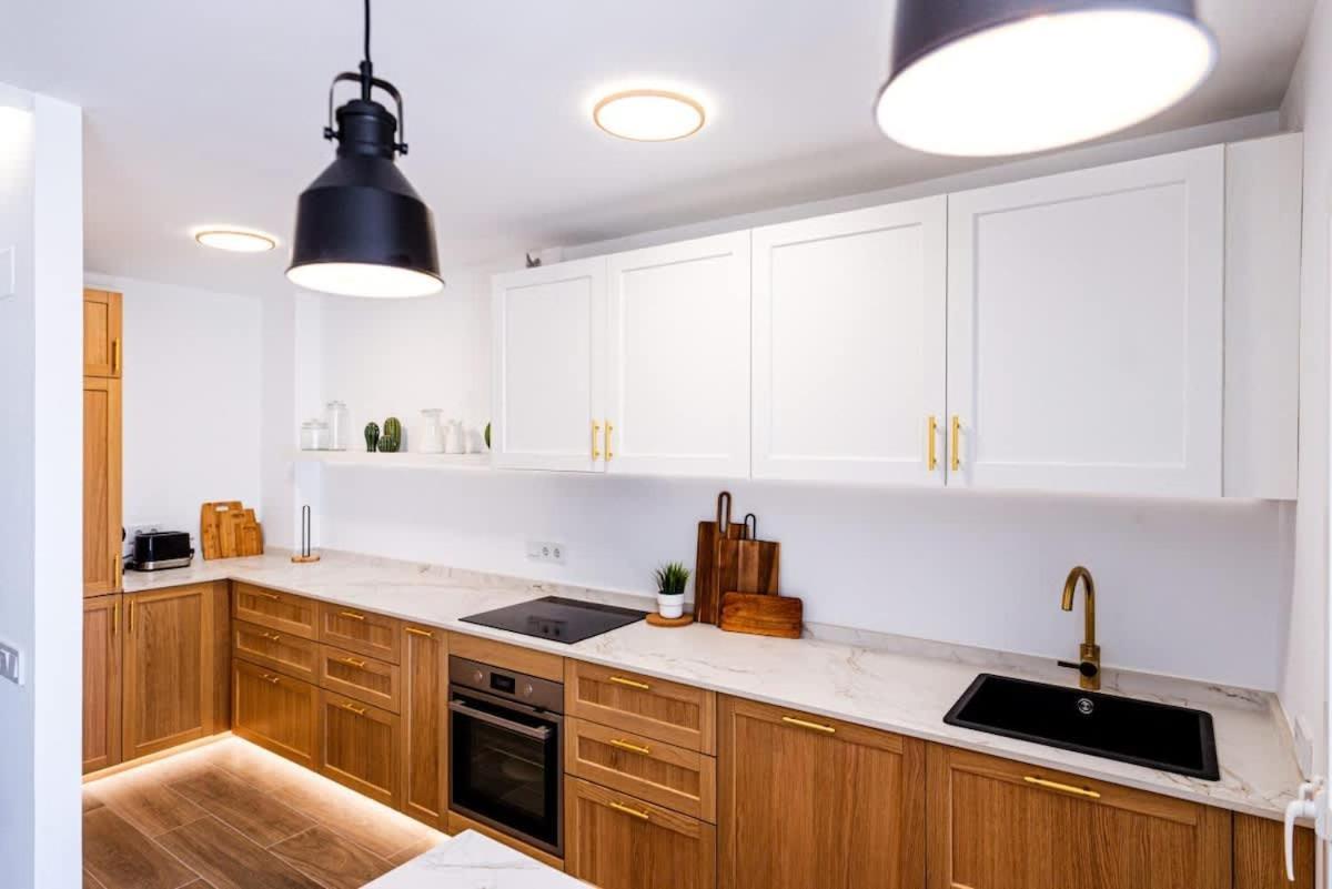 Apartment Vistamar, 3 Bedroom 50 Meters From The