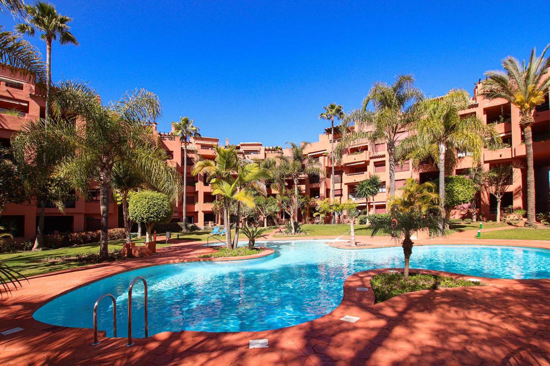 Piso 4 Hab. - Elviria Playa