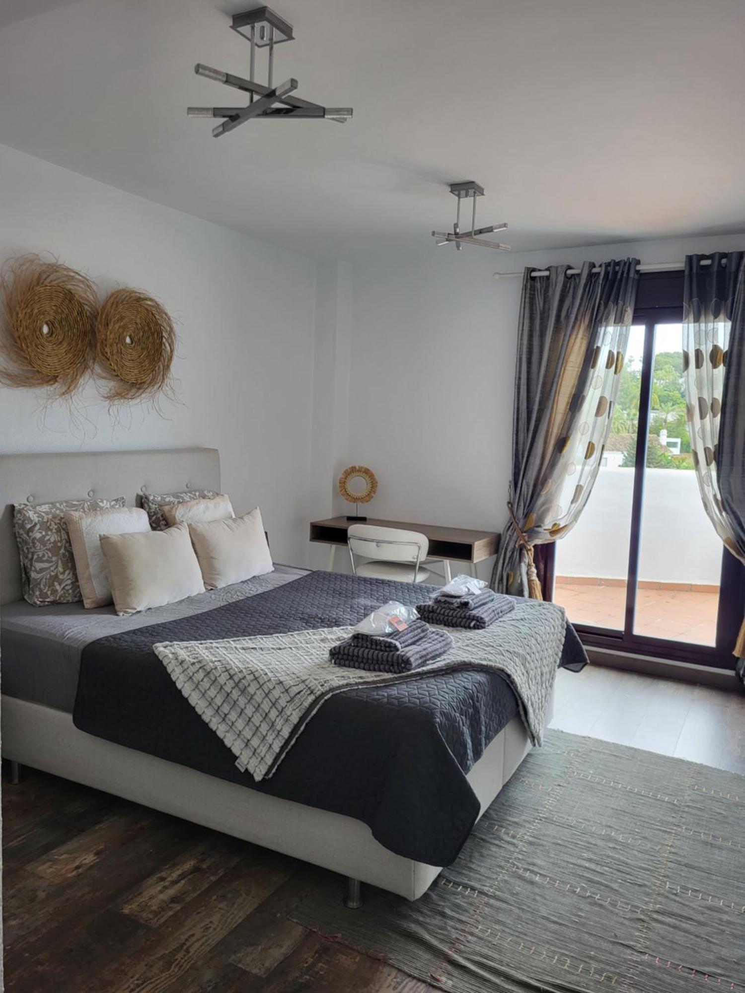 Duplex Penthouse Casa M3 Walking Distance Puerto Banus * Marbella