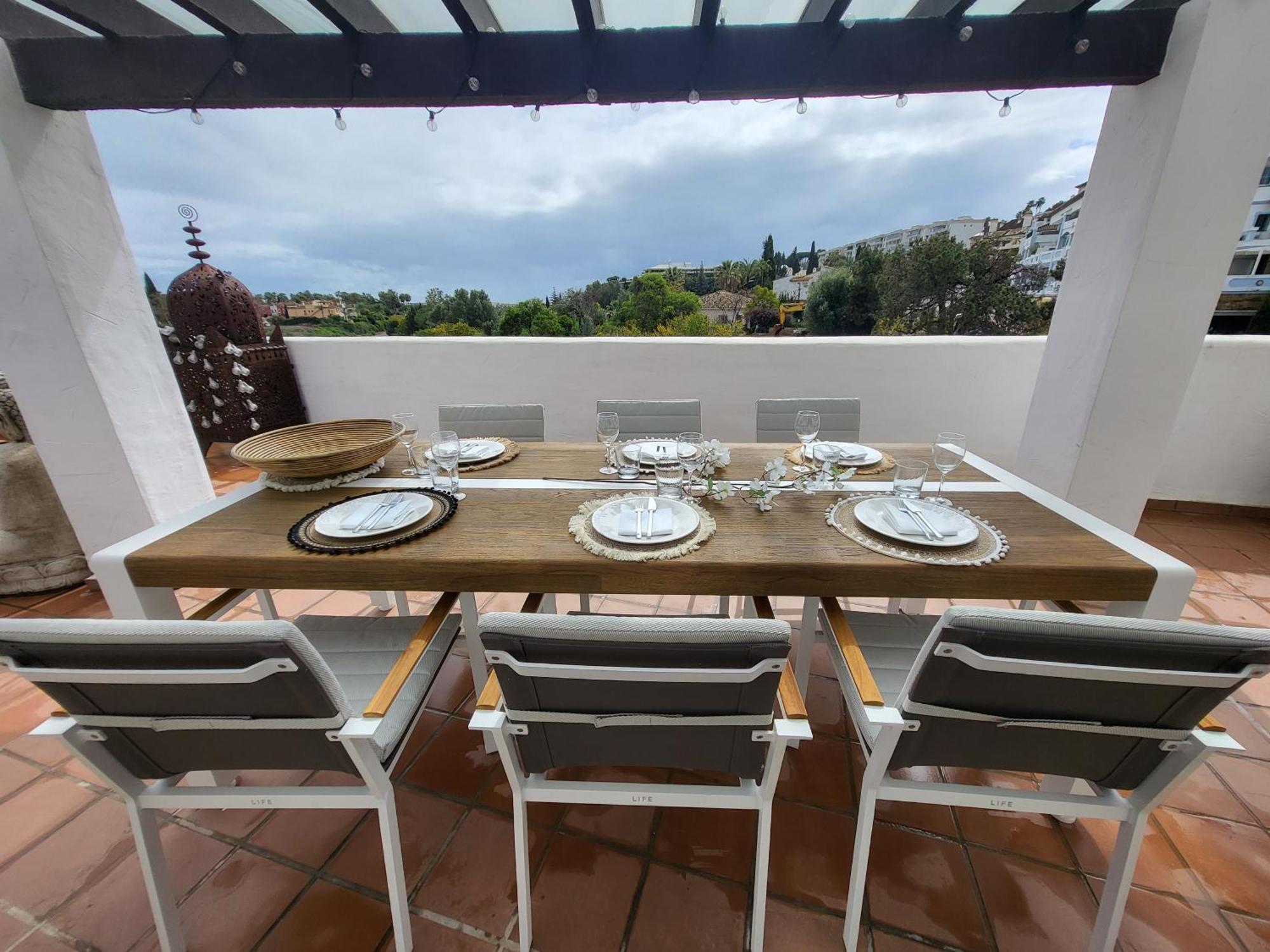 Duplex Penthouse Casa M3 Walking Distance Puerto Banus Apartment