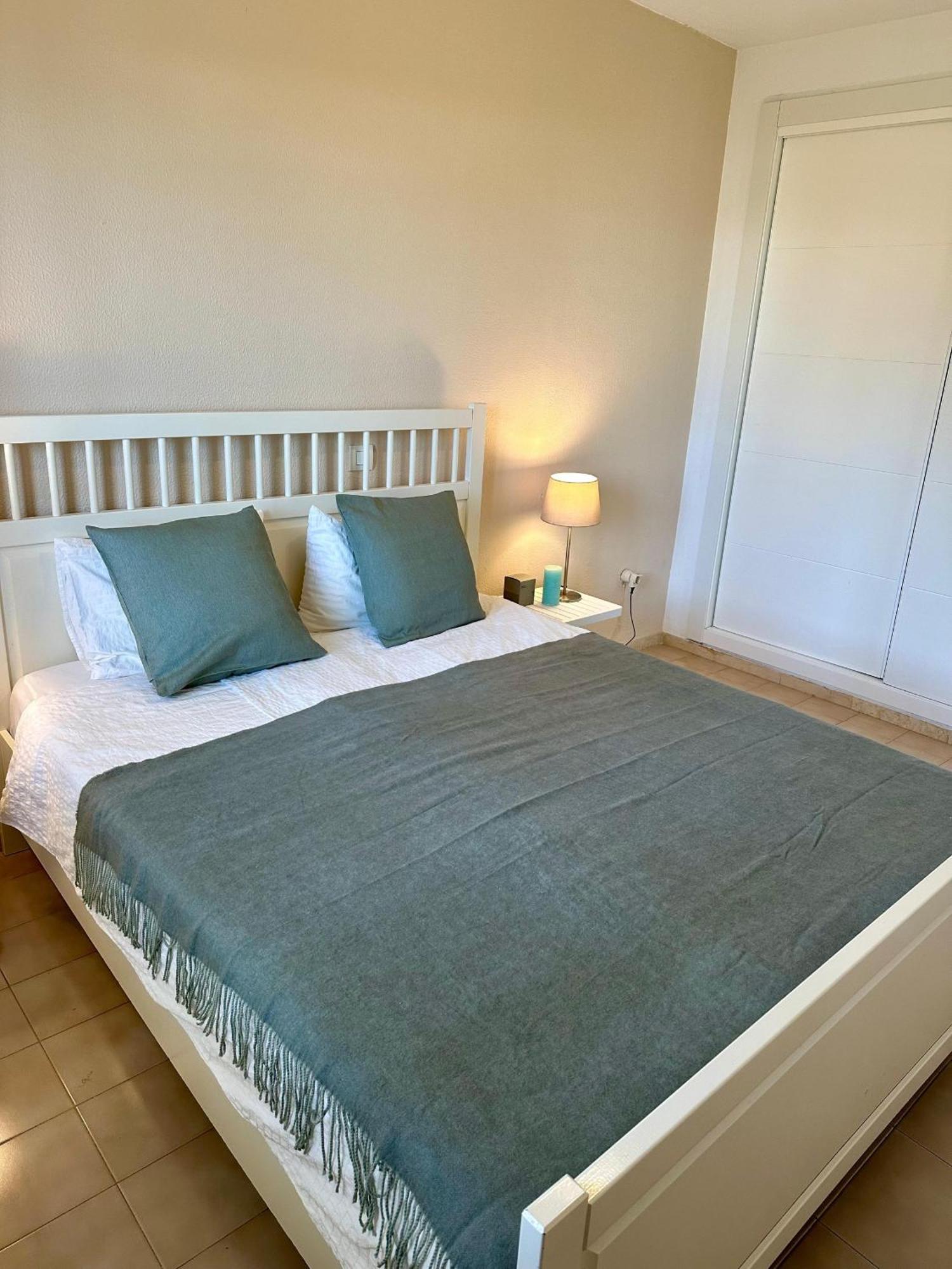 1100 Beachfront First Line Villa *