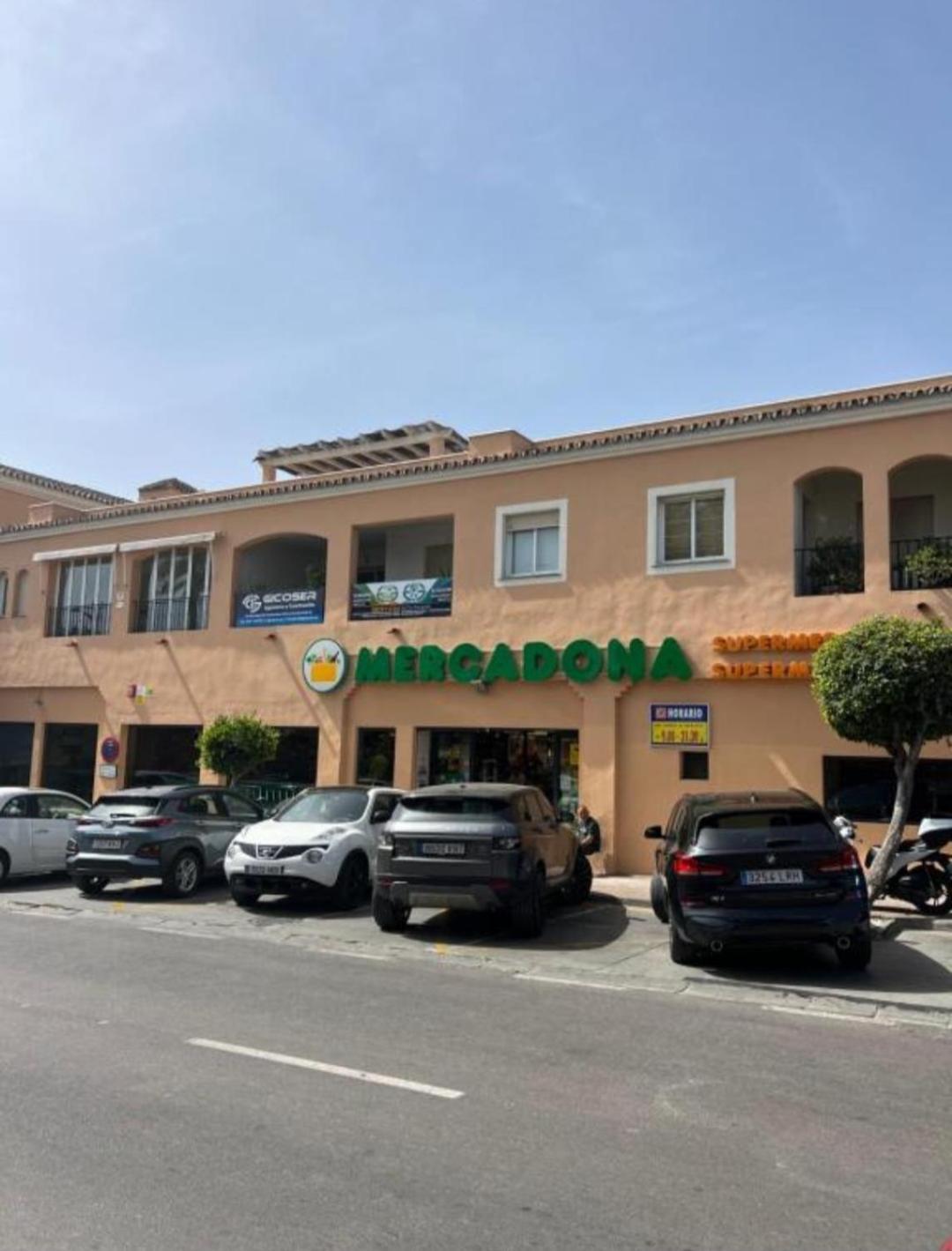 Duplex Penthouse Casa M3 Walking Distance Puerto Banus Marbella