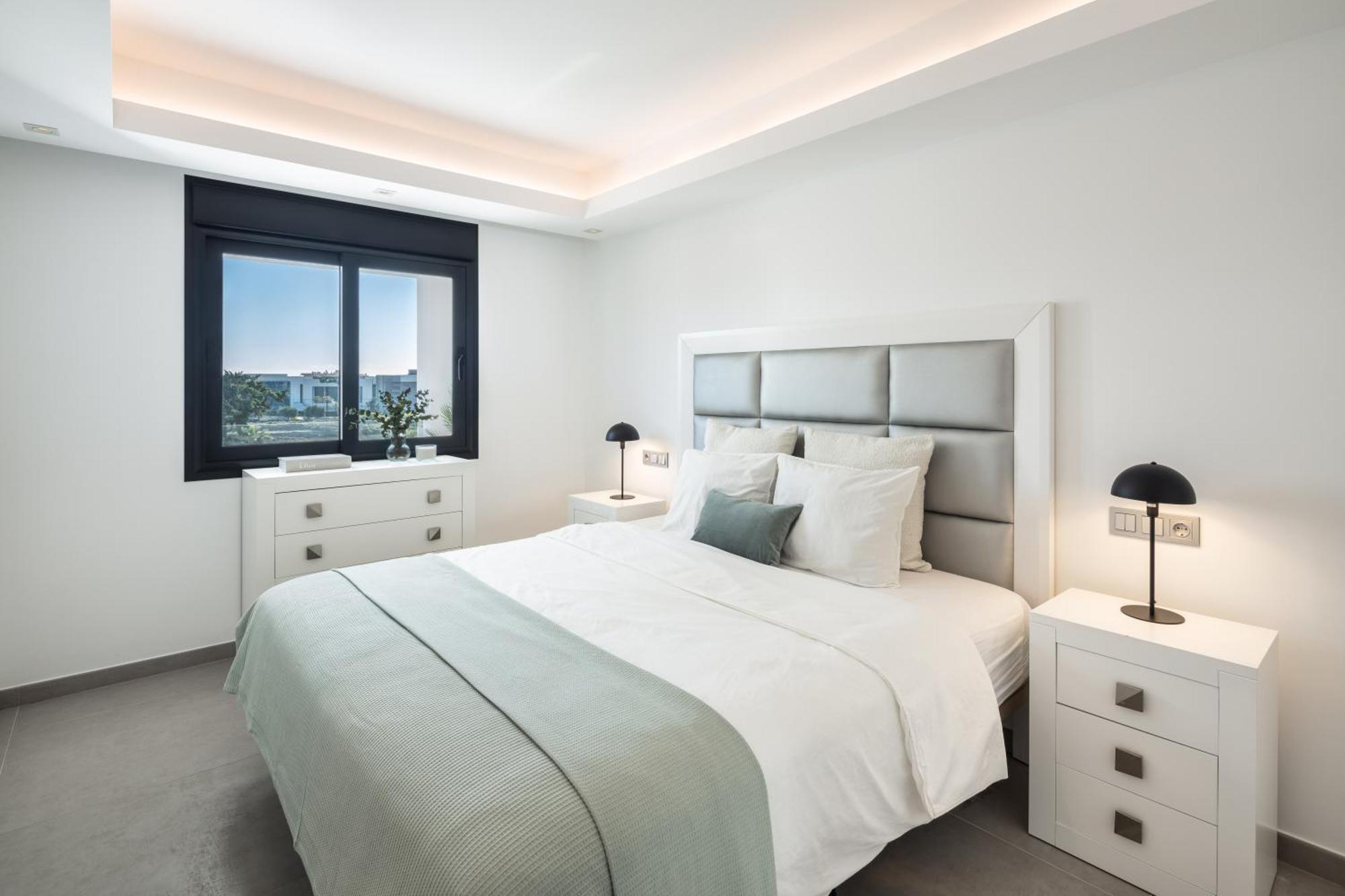 Angelique, 5 Bdr With Private Pool In Puerto Banus *