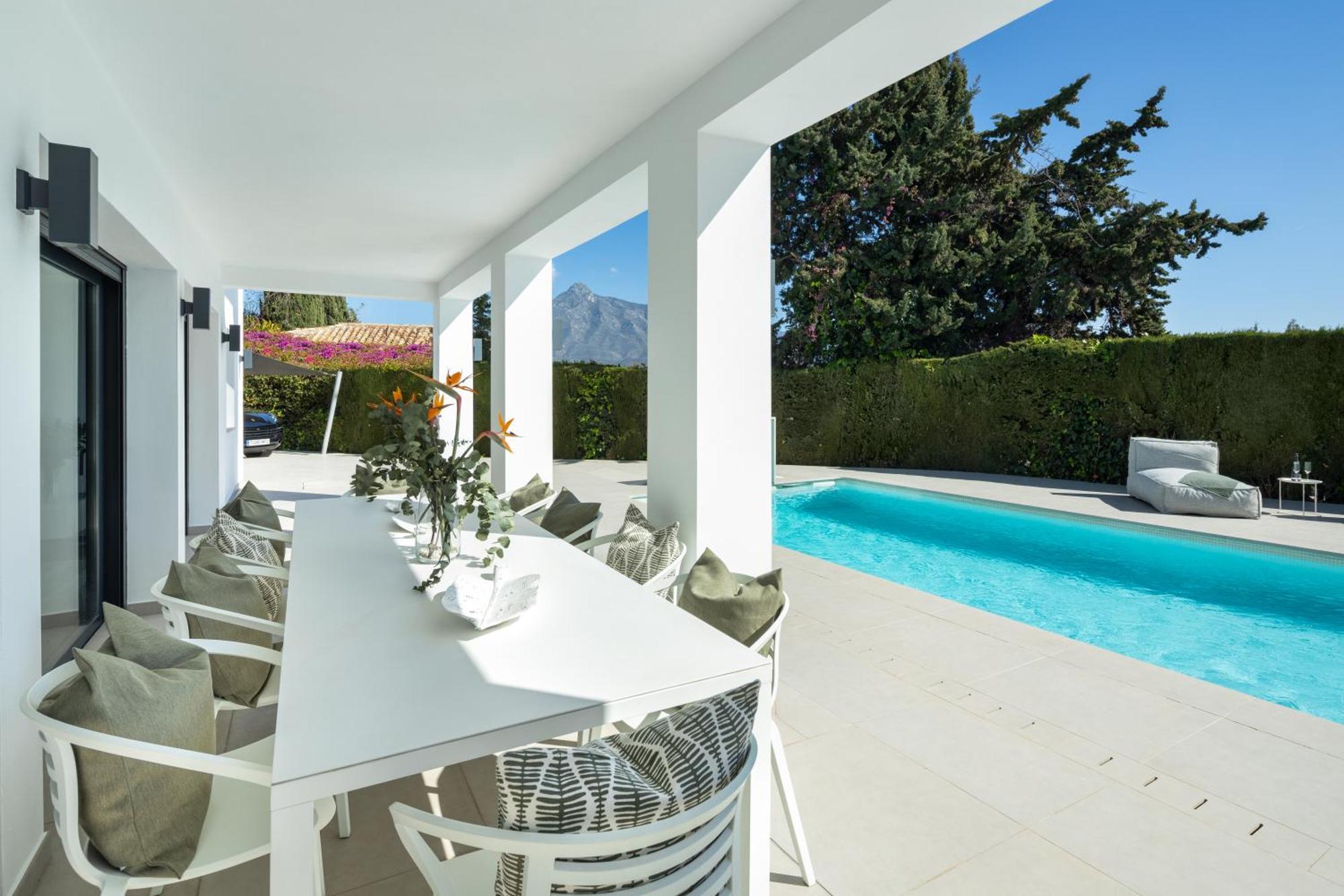Villa Angelique, 5 Bdr With Private Pool In Puerto Banus *