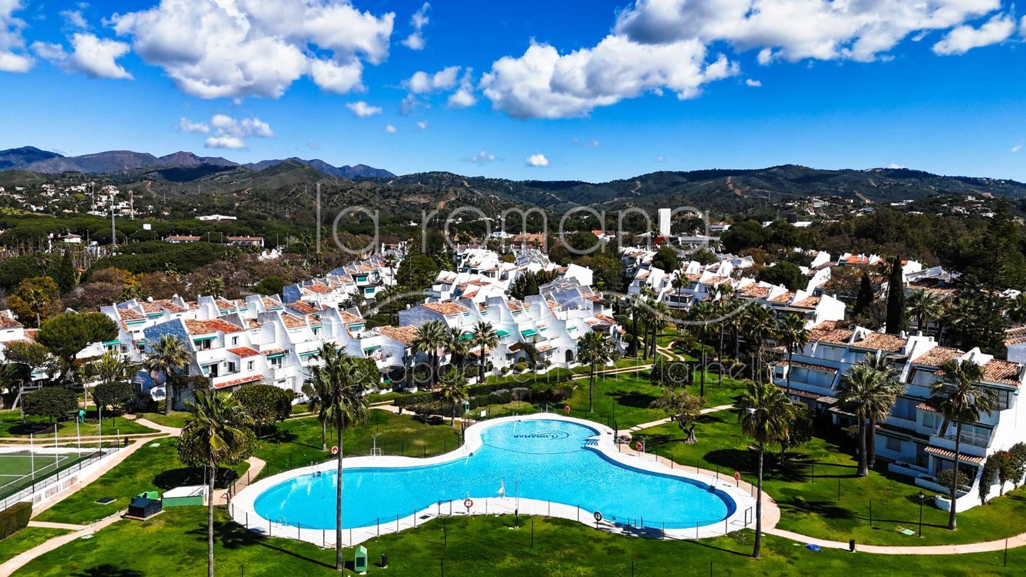 Casa 70, Duplex En Urbanizacion Lunamar By Laromanamarbella Apartment Marbella