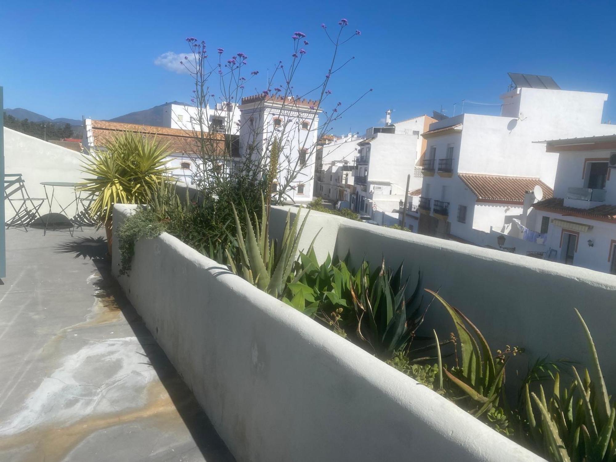 Romantic Rooftop With Stunning Sea And Mountain Views