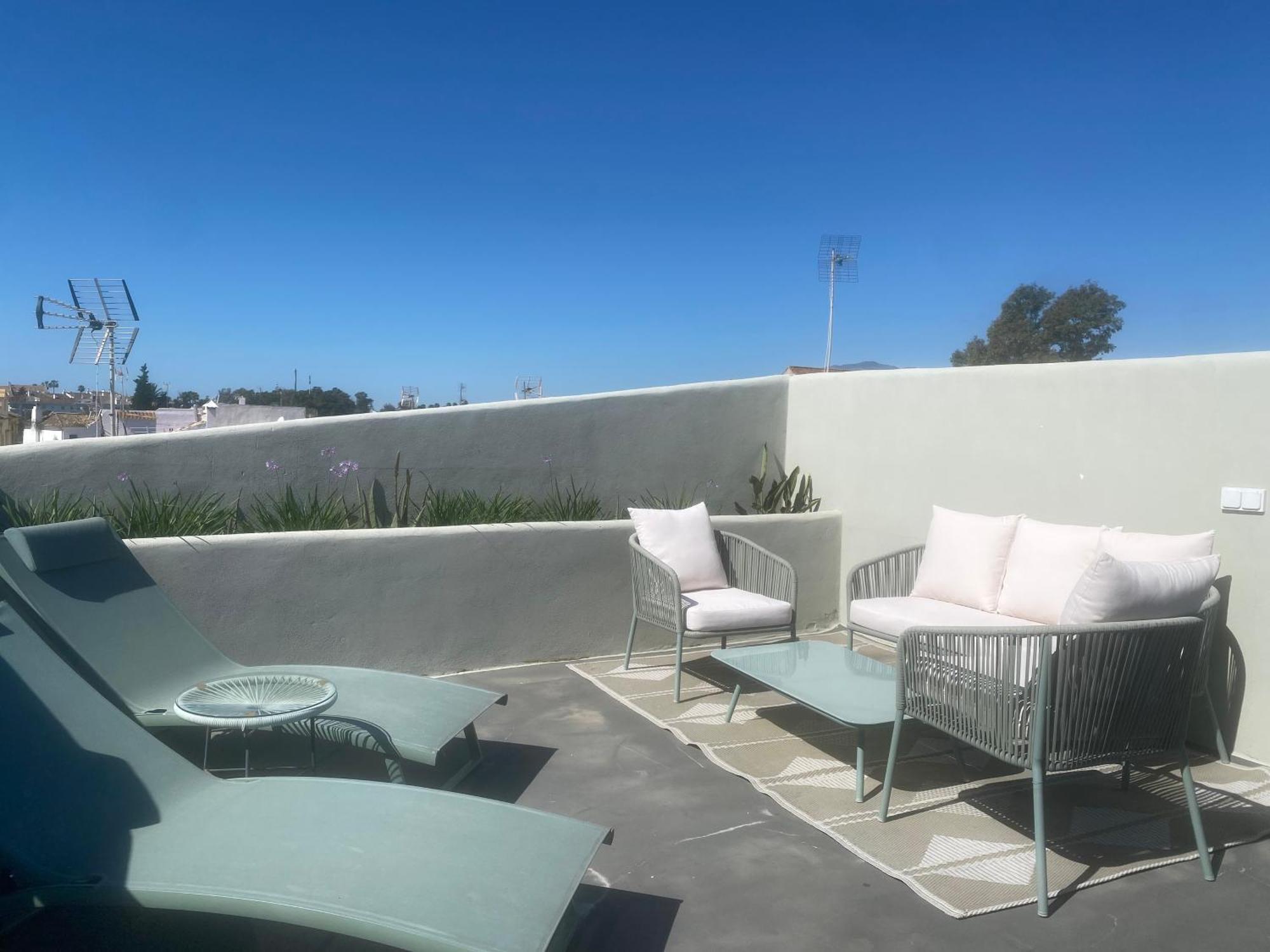 Romantic Rooftop With Stunning Sea And Mountain Views Appartement