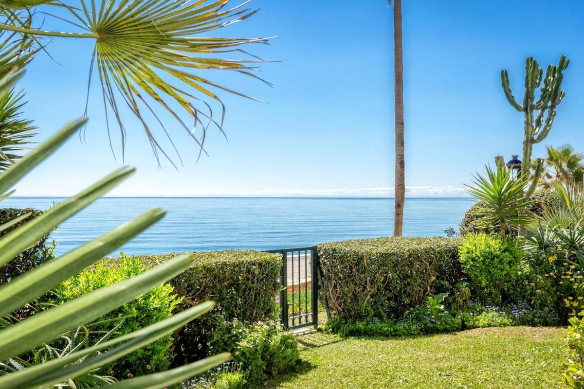 Beachfront Golden Mile Holiday home