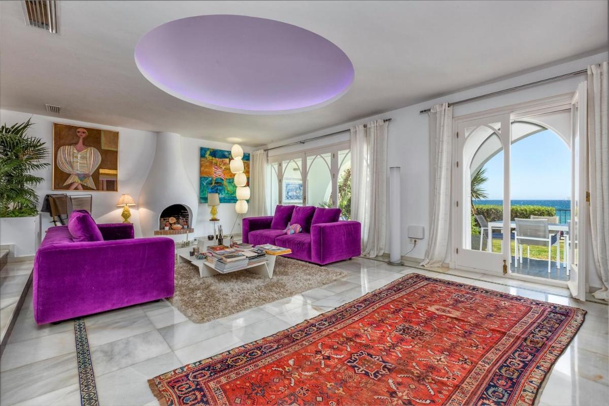 Beachfront Golden Mile Holiday home *