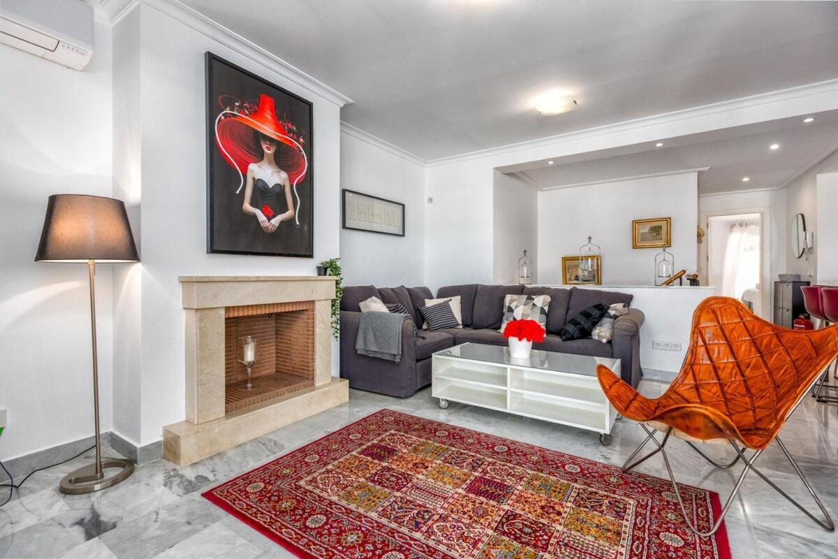 3 Bed Duplex By Puerto Banus, Marbella, 3 Pools, Sea Views Marbella