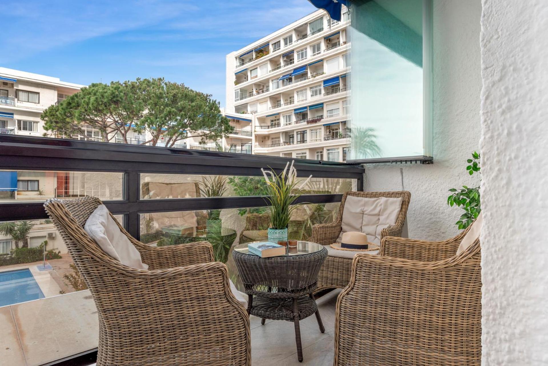 Skol In By Costarentals - M27 *