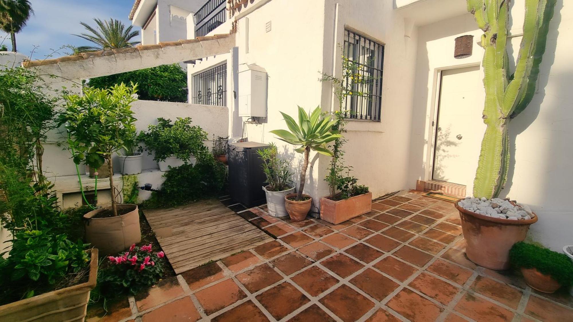 4 Bed House With Pool Walk To Puerto Banus Fast Internet Marbella