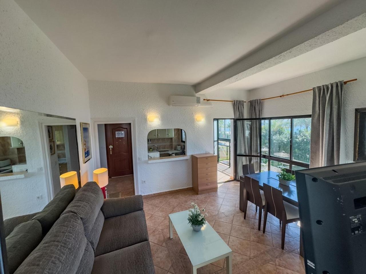 Apartment Skol 134 C - 1 Bedroom Marvellous Sea Views *