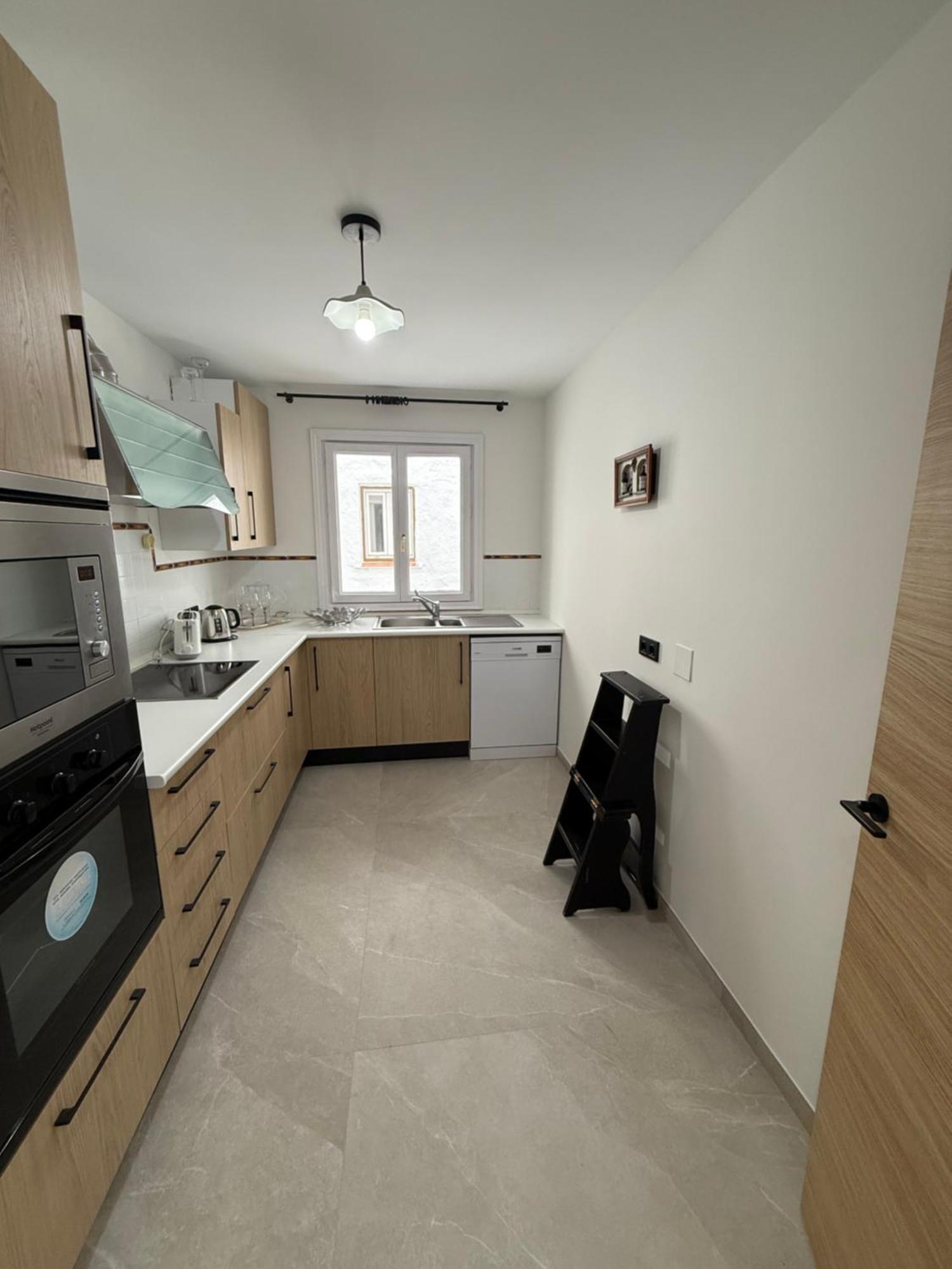243-fully Renovated-puerto Banus Front Line Penthouse Appartement Marbella
