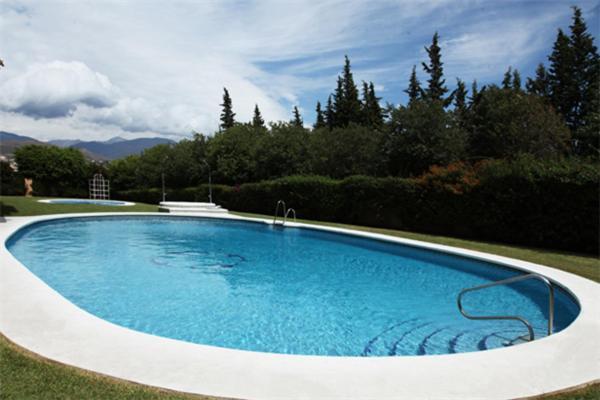 Jardines De Banus *