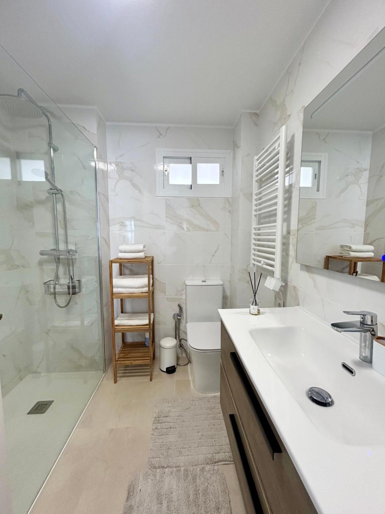 Buenti Beautiful View Apartment