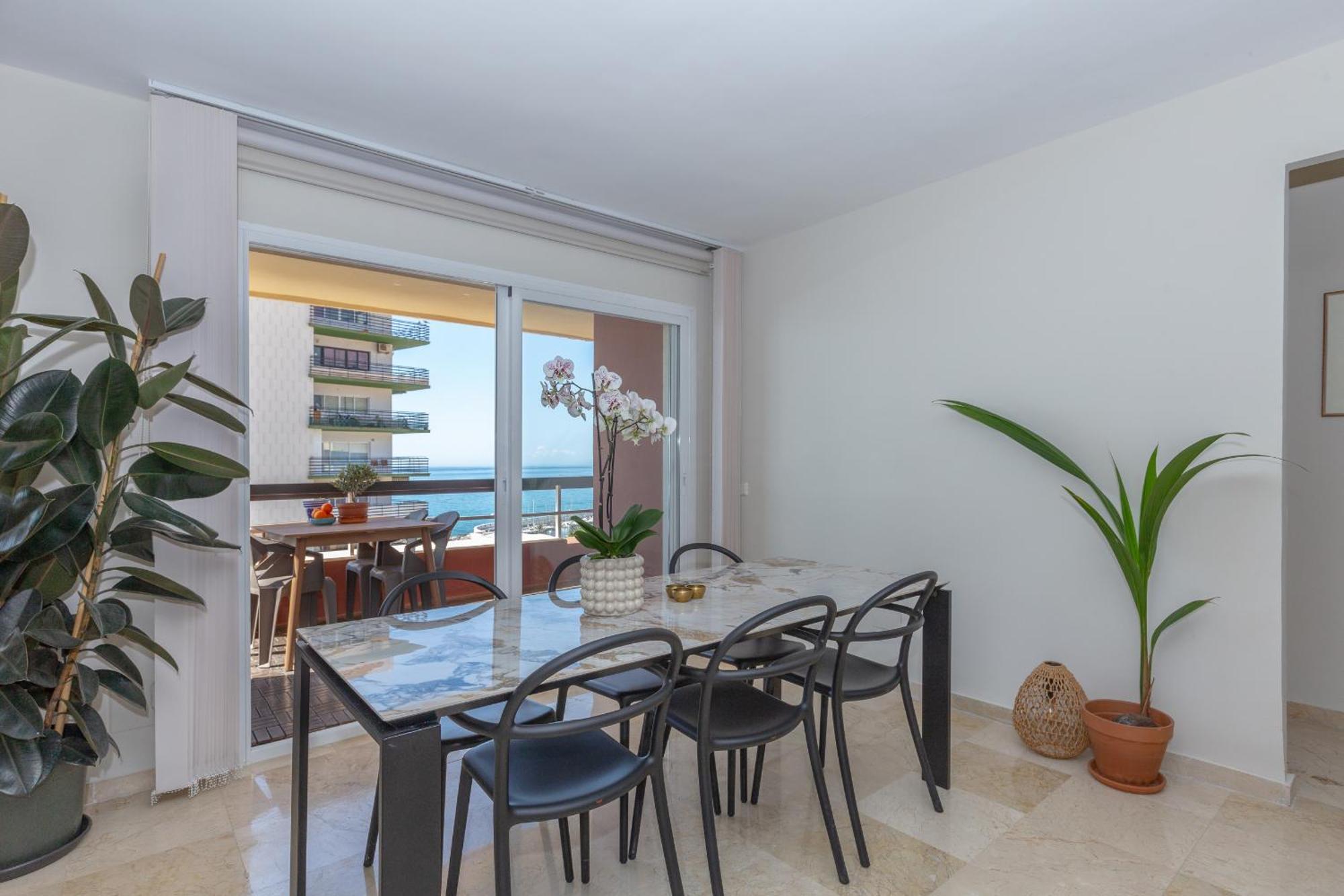 Port Beachfront - Eaw Homes