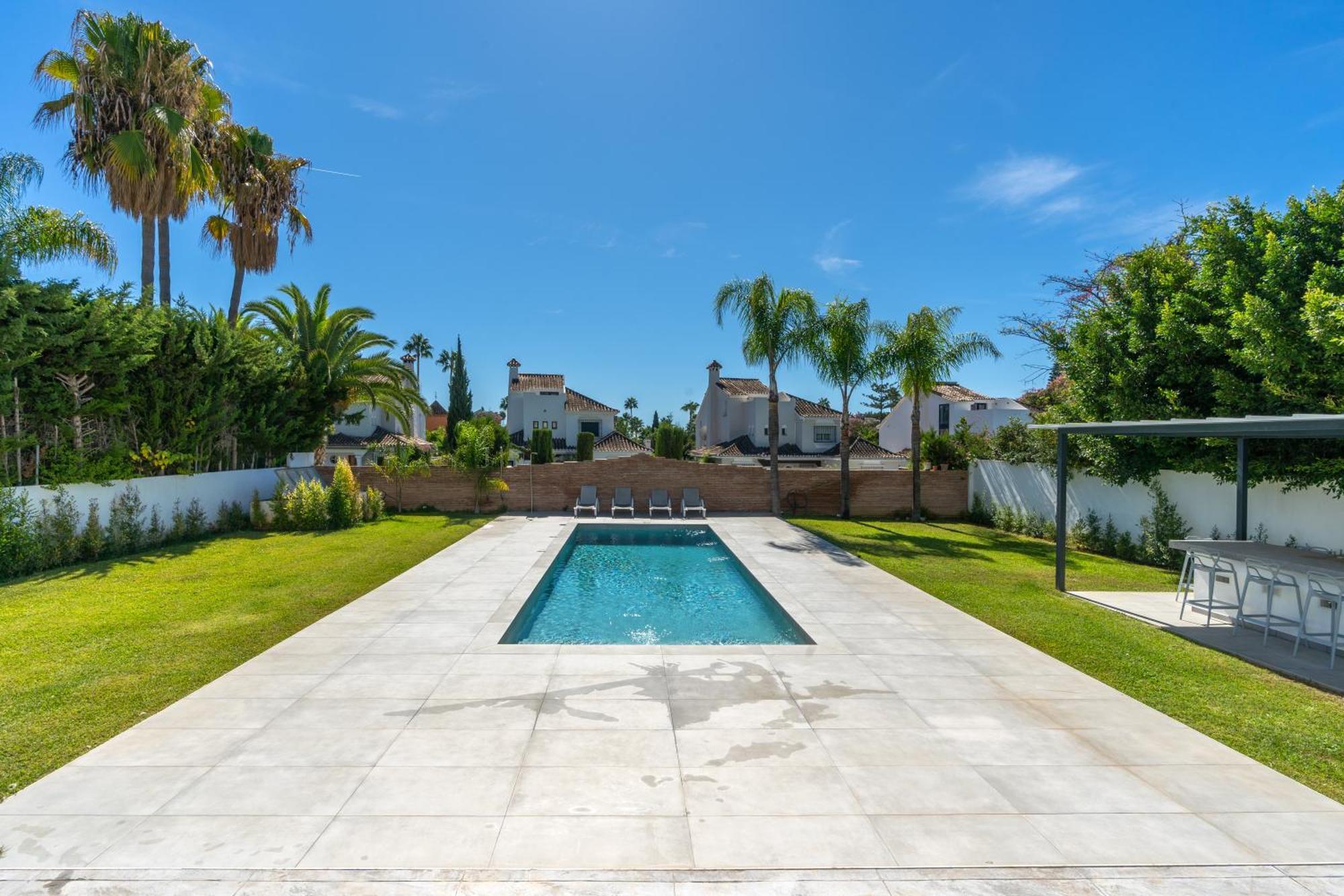 Newly Renovated 6 Bdrm Grand W Pool And Views * Marbella