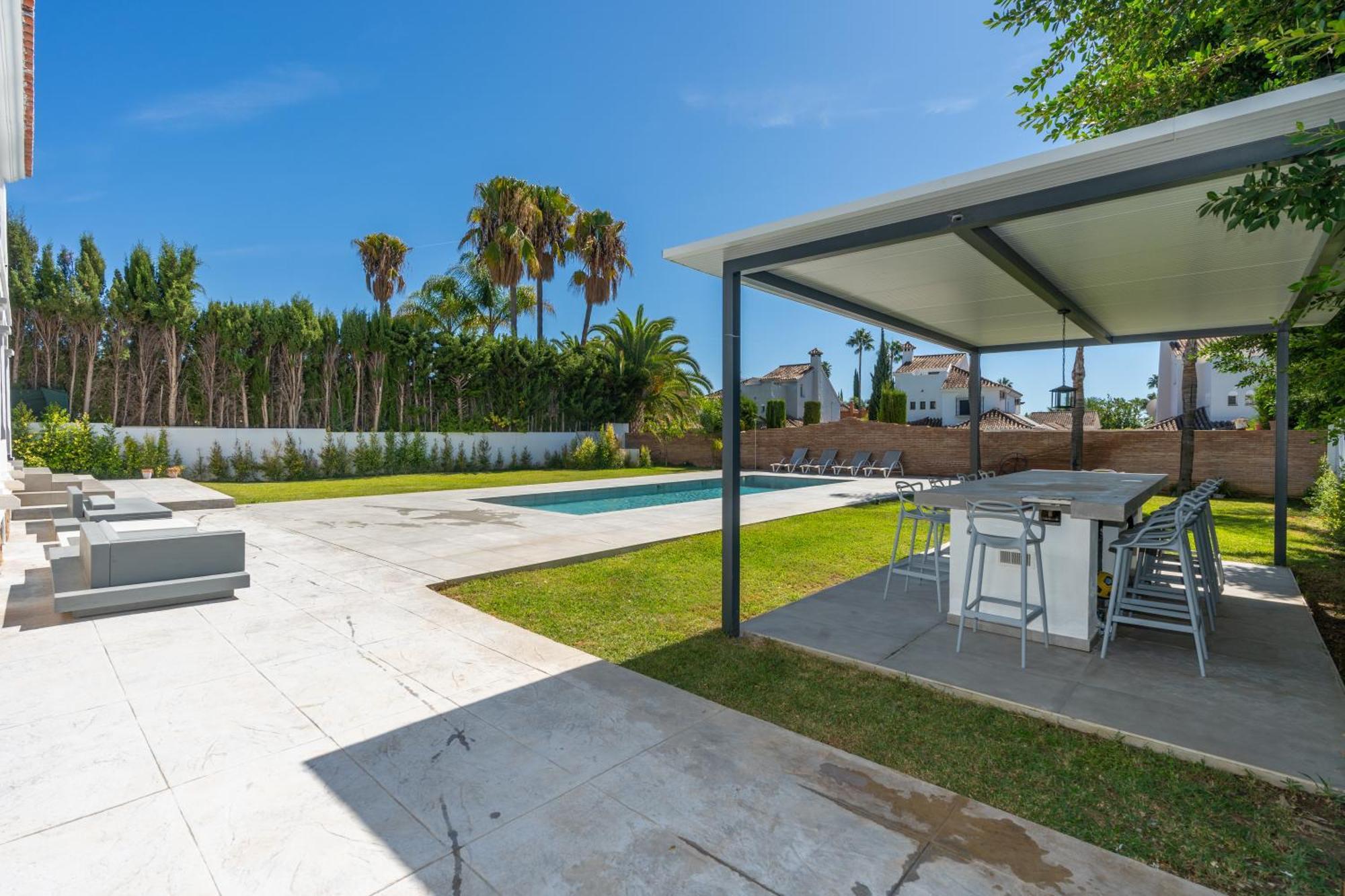 Apartment Newly Renovated 6 Bdrm Grand W Pool And Views