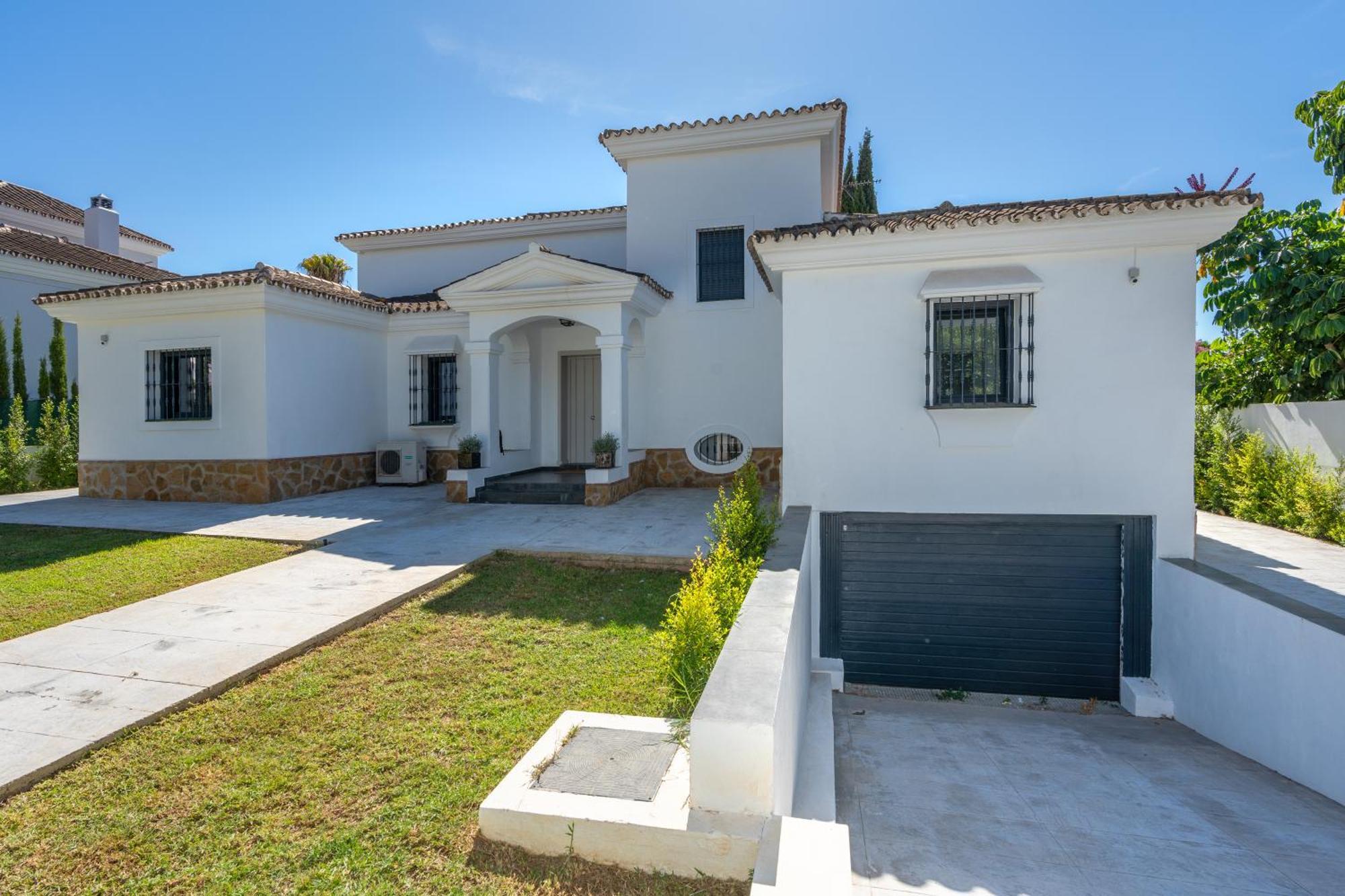 Newly Renovated 6 Bdrm Grand W Pool And Views Apartment Marbella