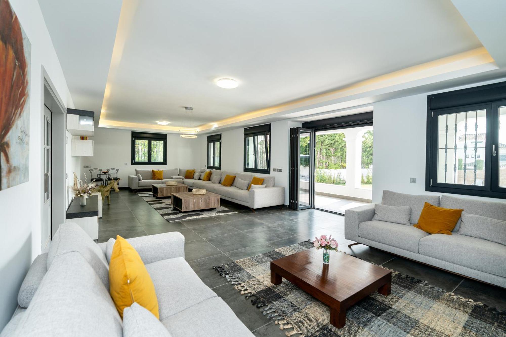 Newly Renovated 6 Bdrm Grand W Pool And Views * Marbella